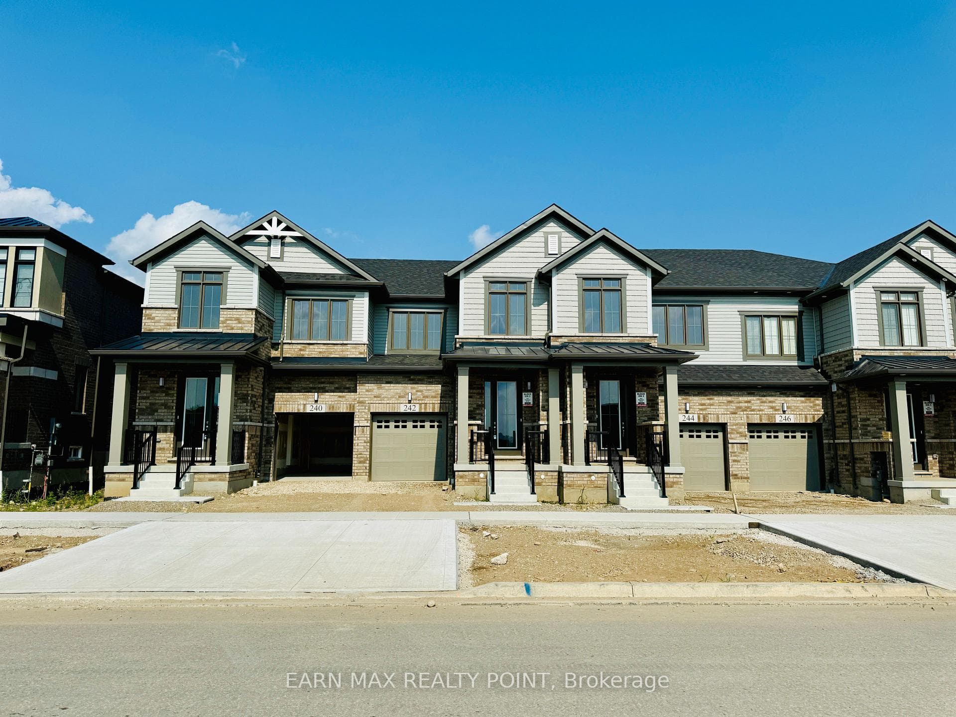 242 Newman Drive, Cambridge, ON N1S 0E2 - Photo 1