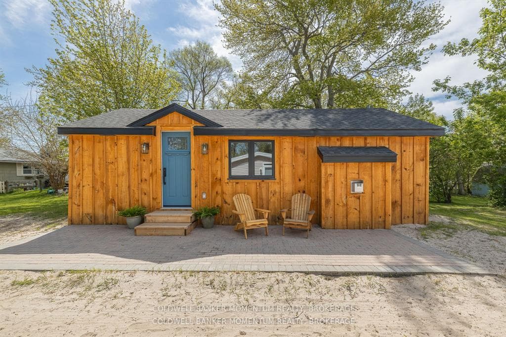 12221 Lakeshore Road, Wainfleet