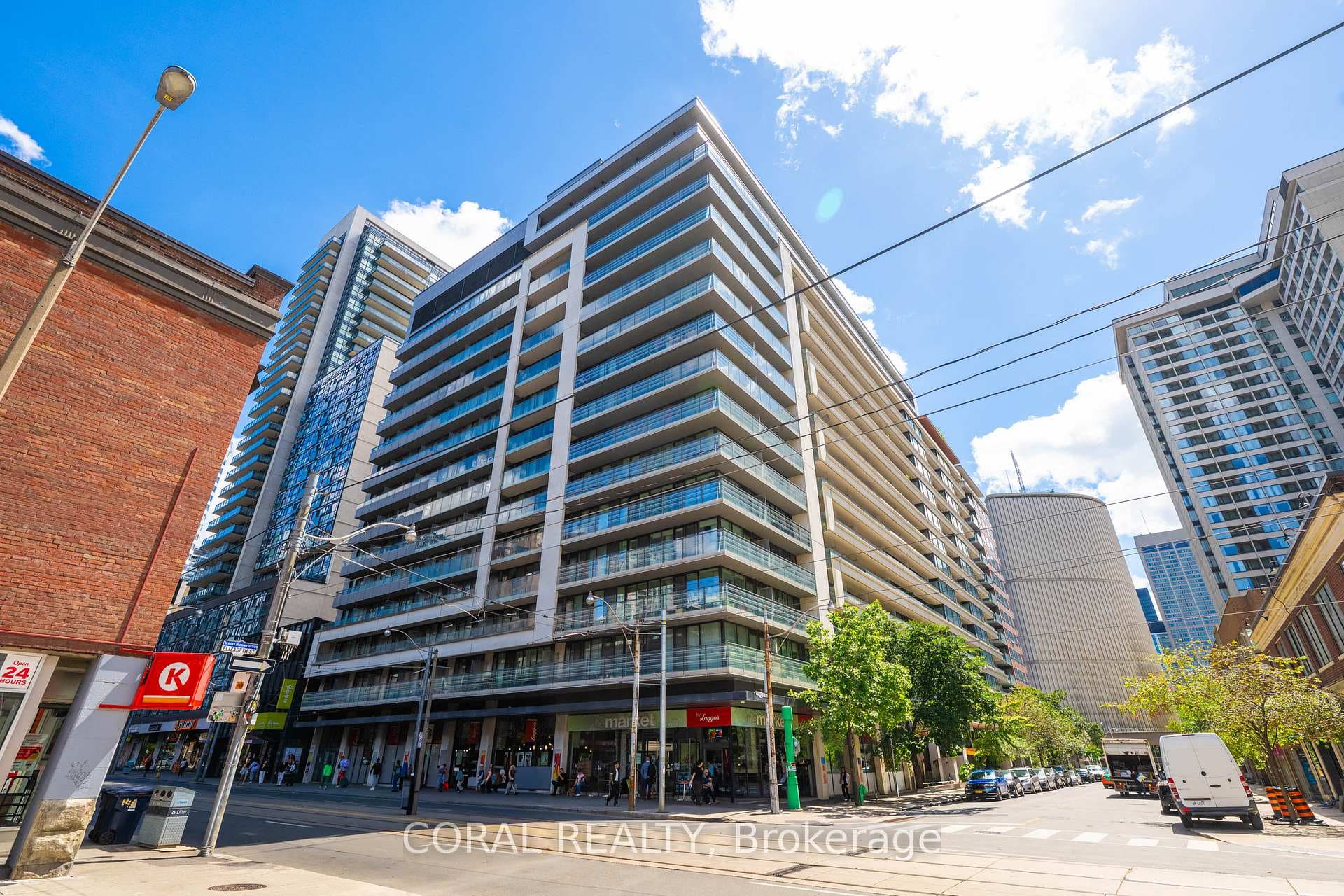 111 Elizabeth Street Unit 833, Downtown Toronto / Waterfront, ON M5G 1P7 - Photo 1