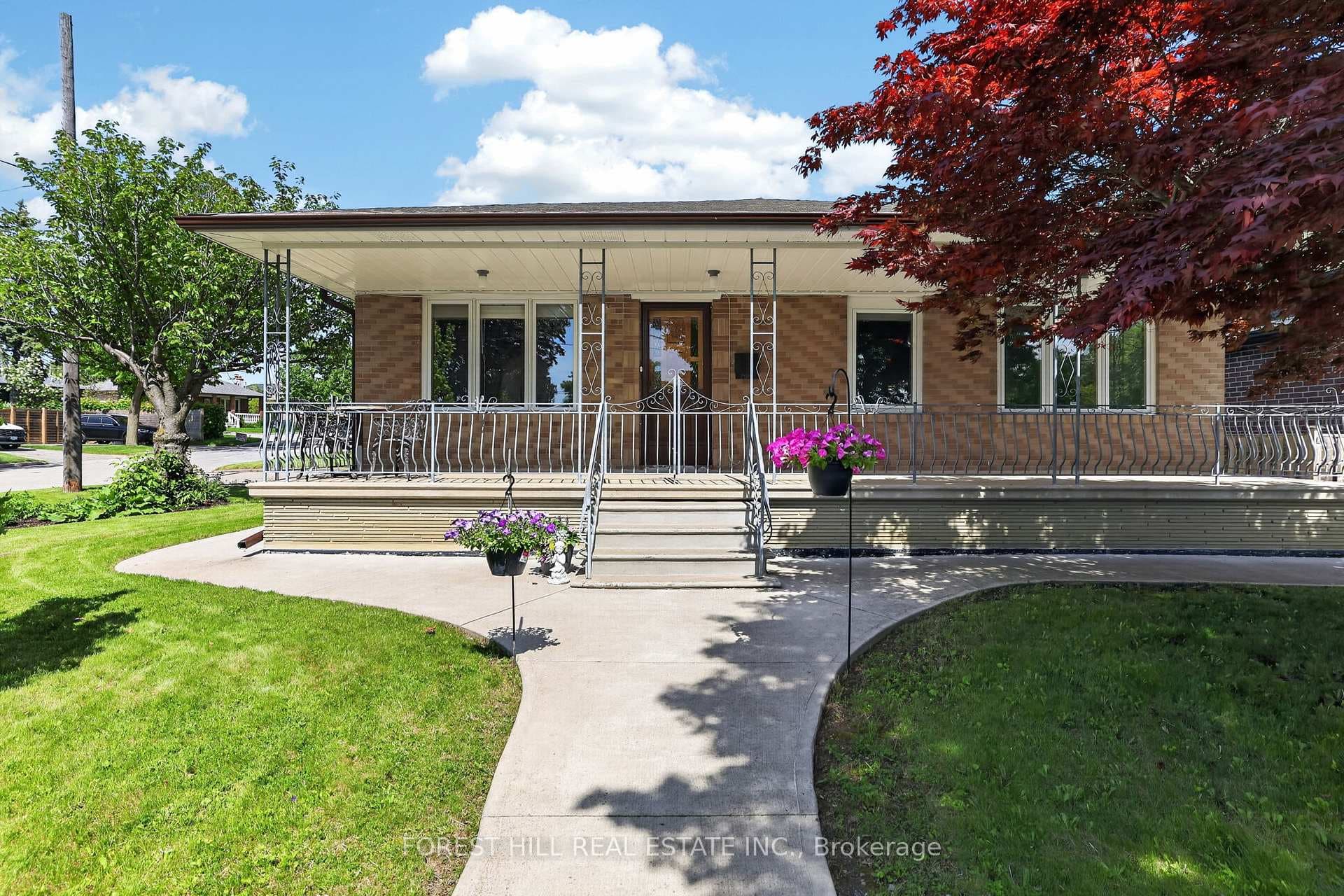 11 Fairweather Road, York / Weston, ON M6M 4C8 - Photo 1