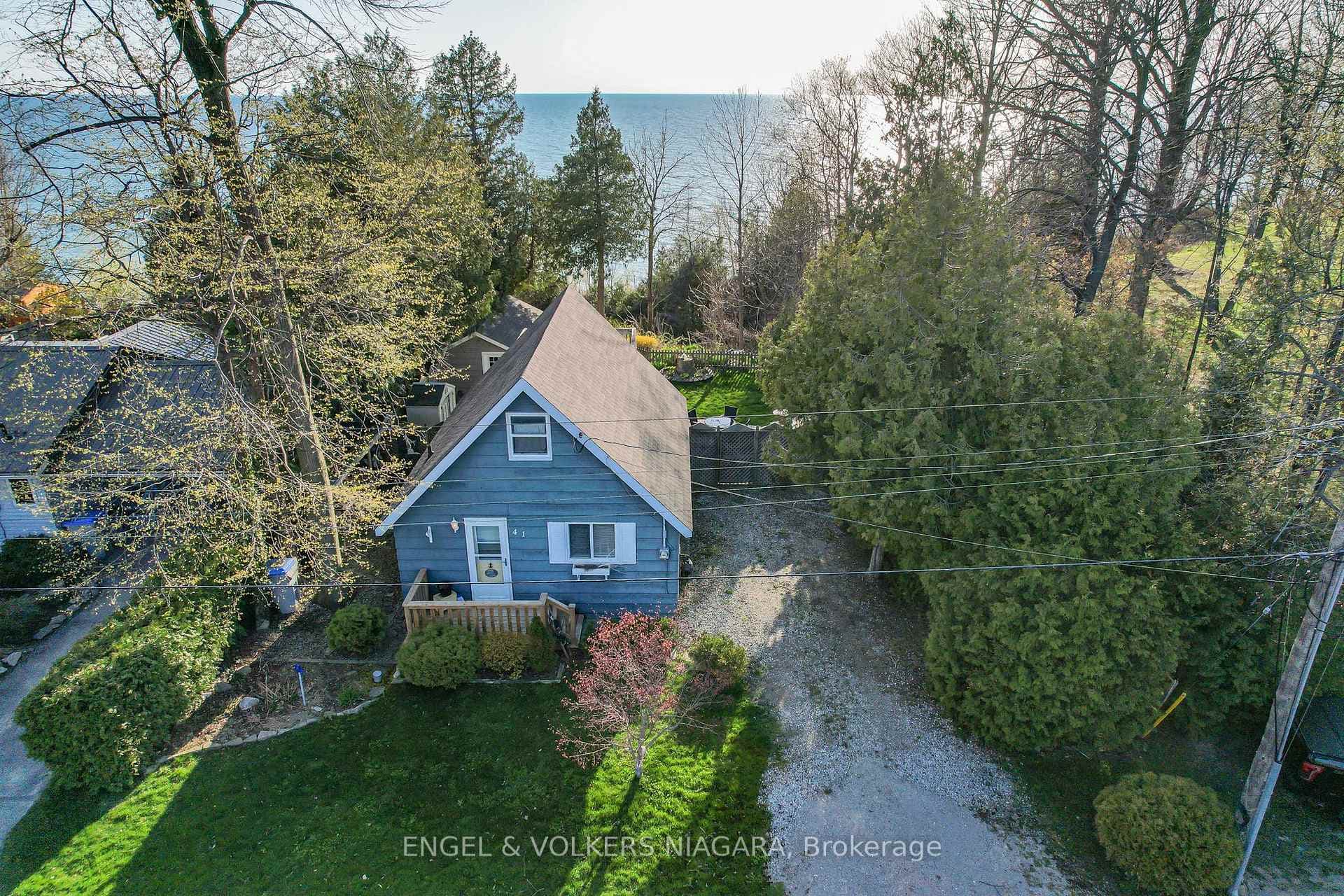 41 Andrew Crescent, Goderich, ON N7A 3X8 - Photo 1