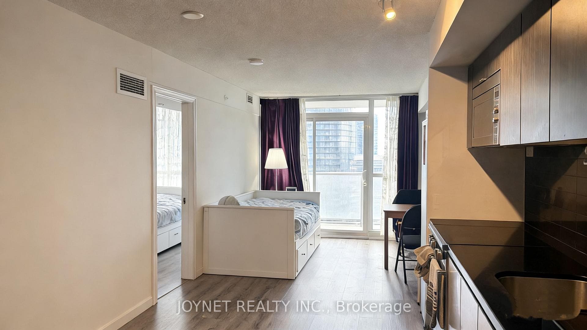 75 Queens Wharf Road Unit 2111, Downtown Toronto / Waterfront, ON M5V 0J8 - Photo 1