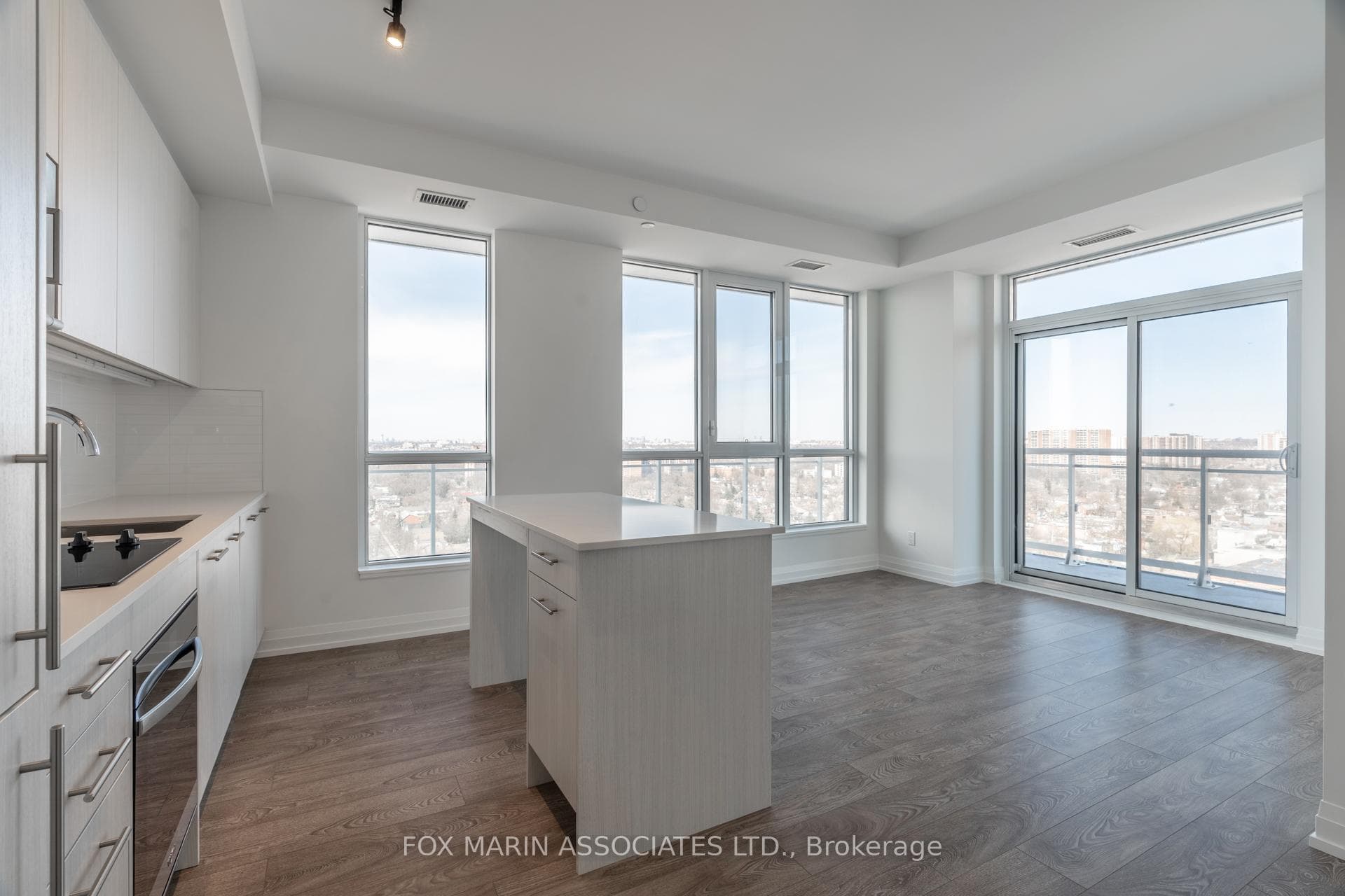 286 Main Street Unit 1803, The Beaches / Upper Beaches, ON M4C 0B3 - Photo 1