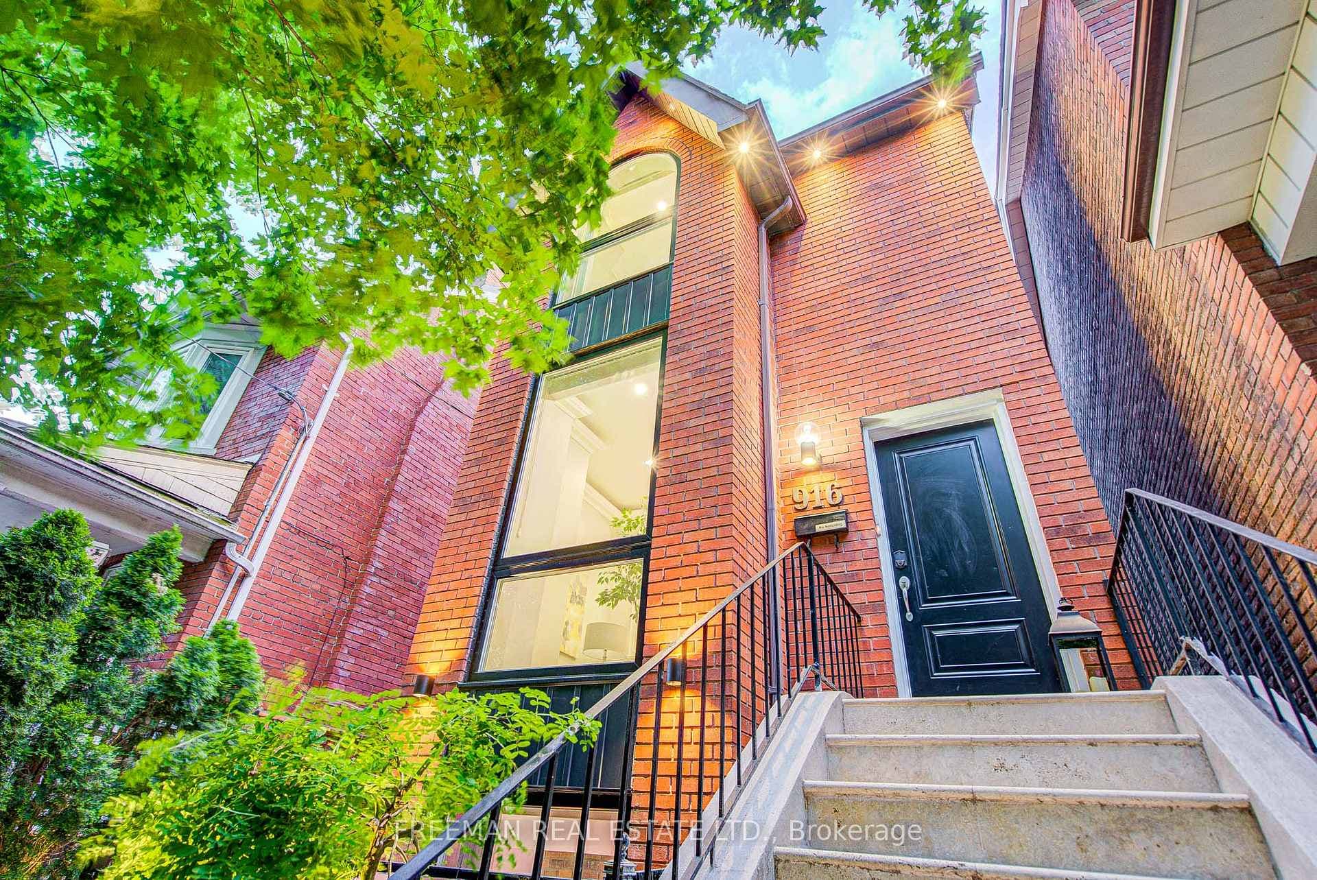 916 Manning Avenue Unit Bsmt-R, Toronto C02