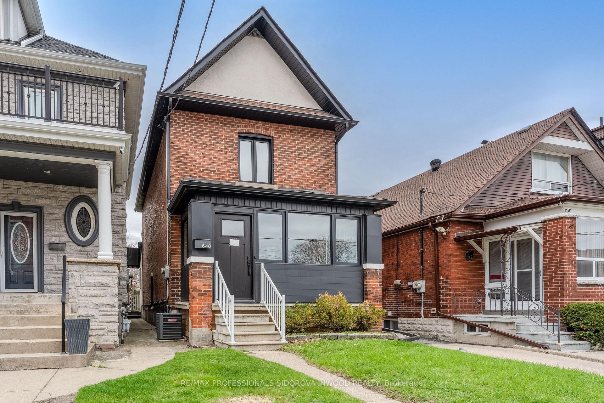640 Runnymede Road, Toronto W02