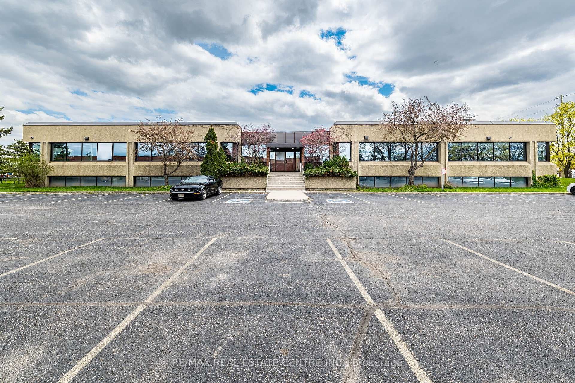 220 Advance Boulevard, Brampton