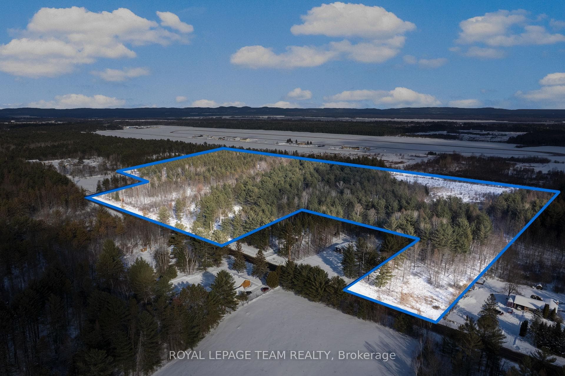 000 Doran Road, Petawawa, ON K8H 2W8 - Photo 1