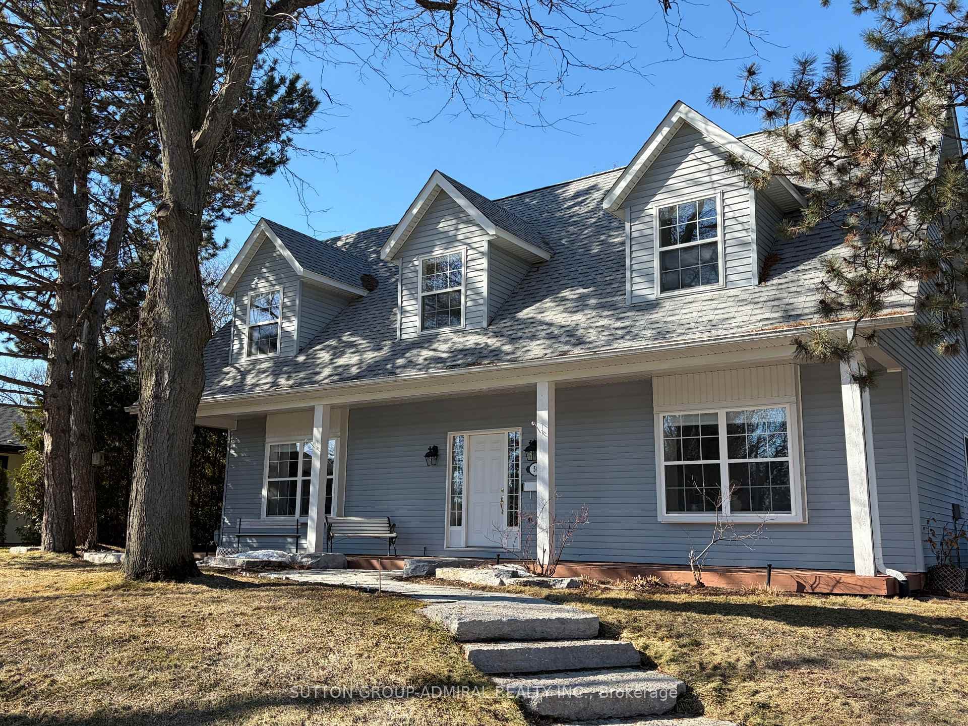 54 Starlight Crescent, Richmond Hill, ON L4C 4X5 - Photo 1