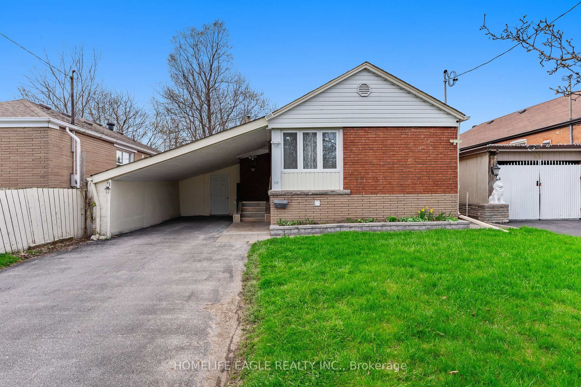 20 Maywood Park, Dorset Park / Kennedy Park, ON M1K 2G8 - Photo 1
