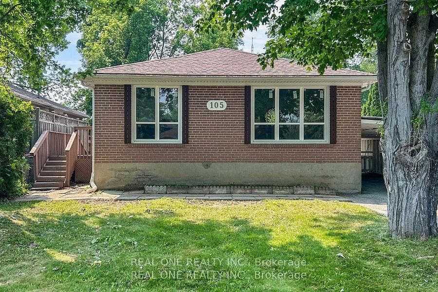 105 ( Main ) Aurora Heights Drive, Aurora, ON L4G 2X1 - Photo 1