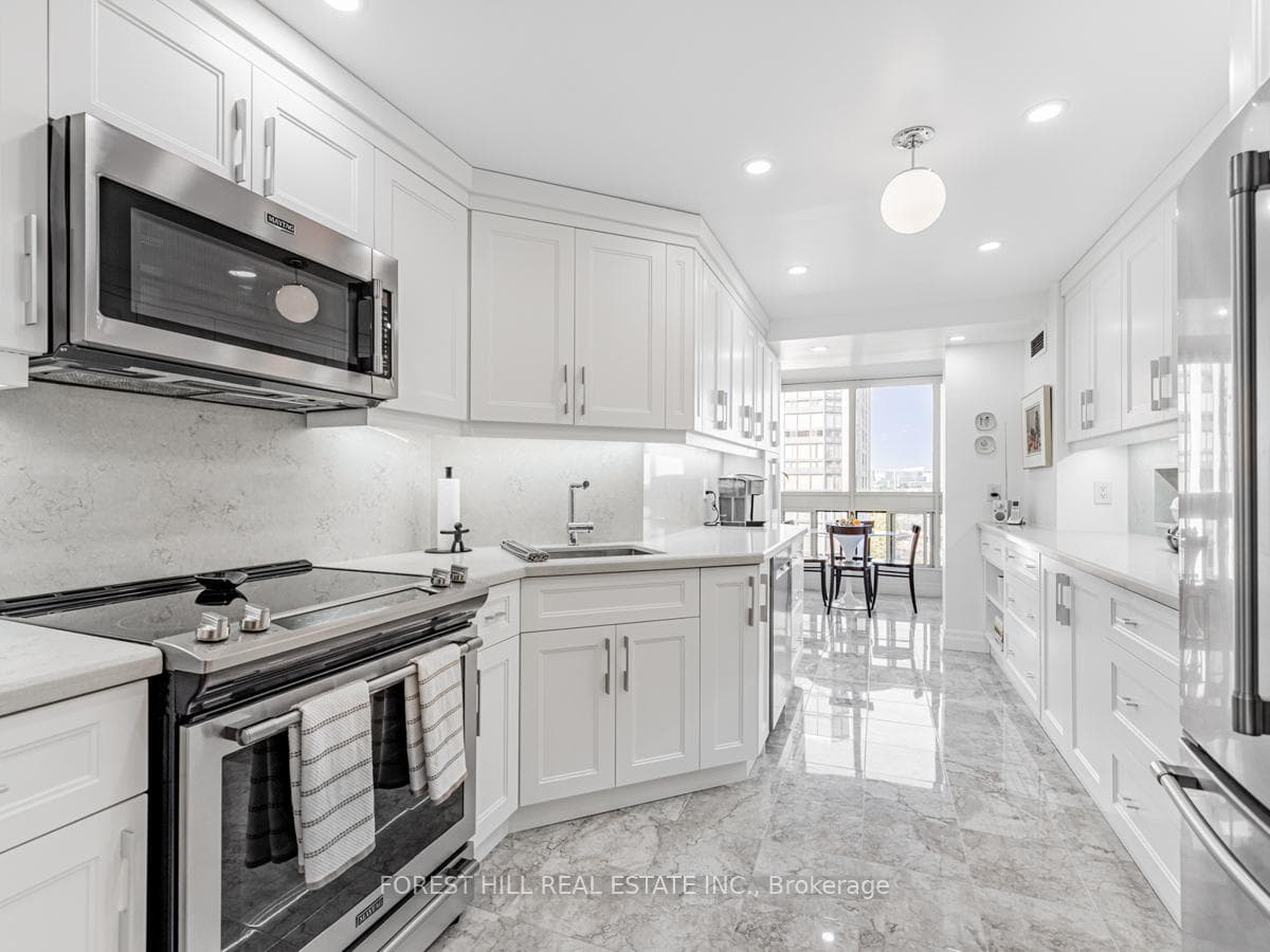 10 Kenneth Avenue Unit 1204, Toronto C14