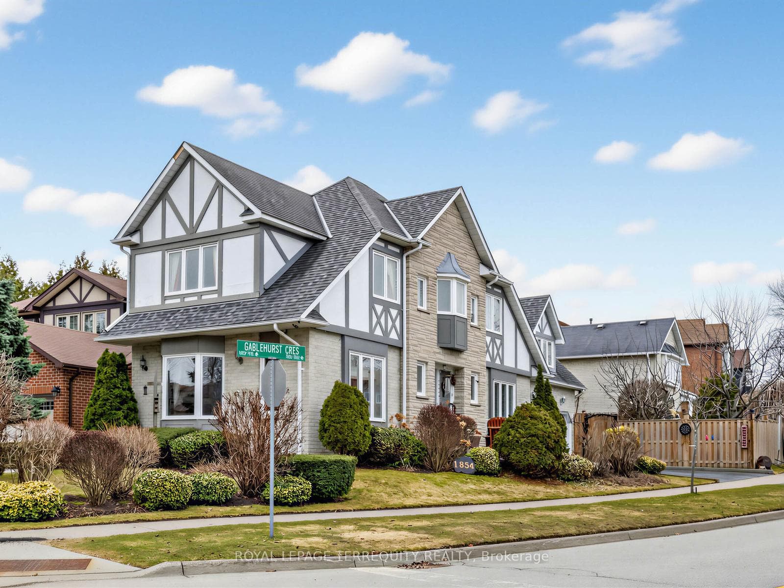 1854 Brookshire Square, Pickering, ON L1V 5E9 - Photo 1