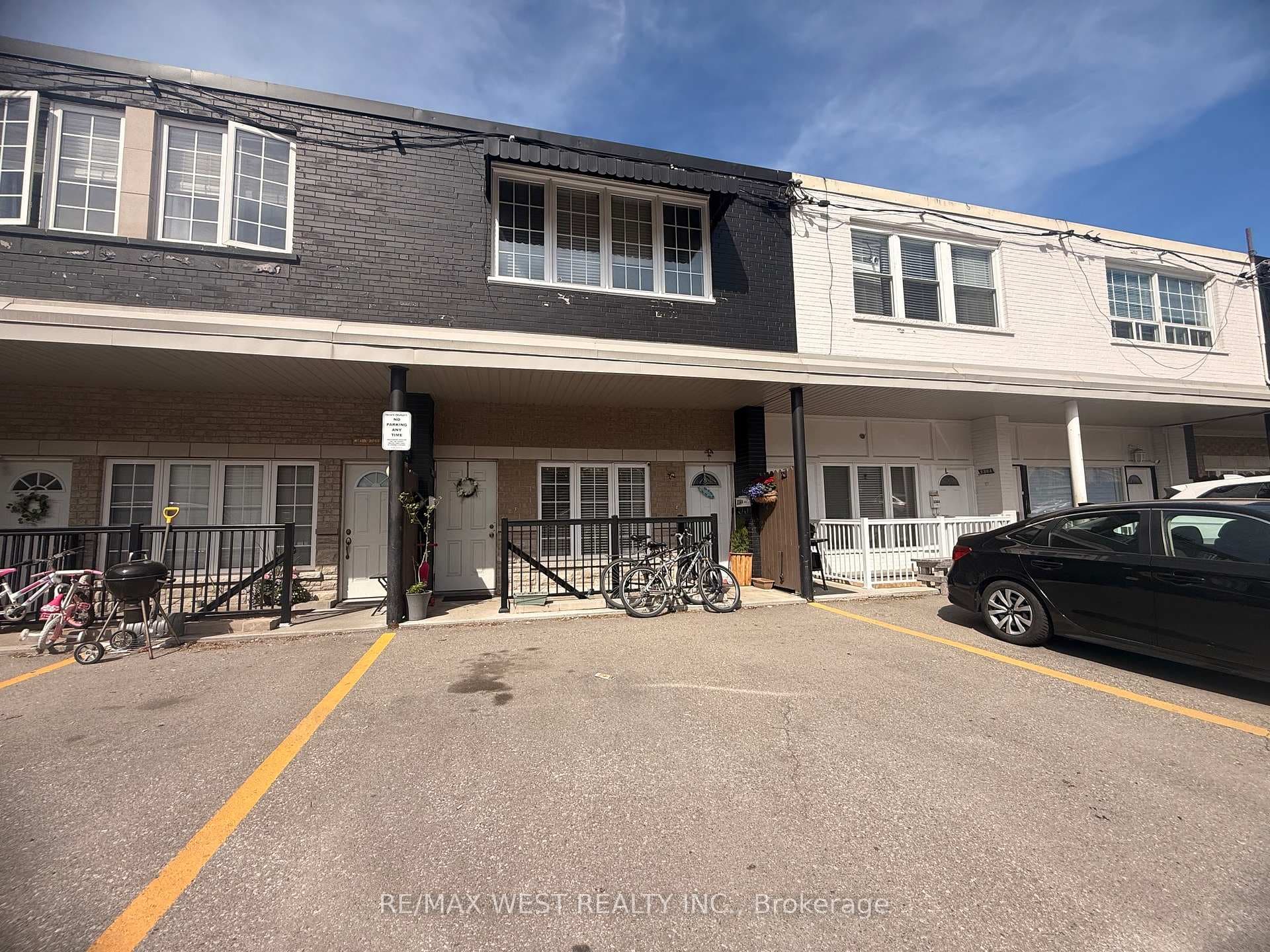 334 Silverthorn Avenue Unit C, Toronto W03