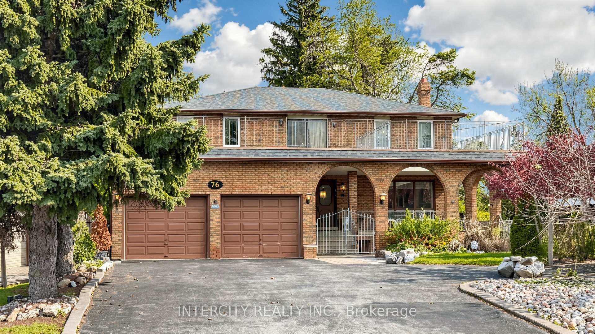 76 Spruce Avenue, Richmond Hill