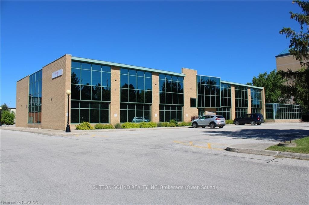 1450 1ST Avenue, Owen Sound, ON N4K 6W2 - Photo 1