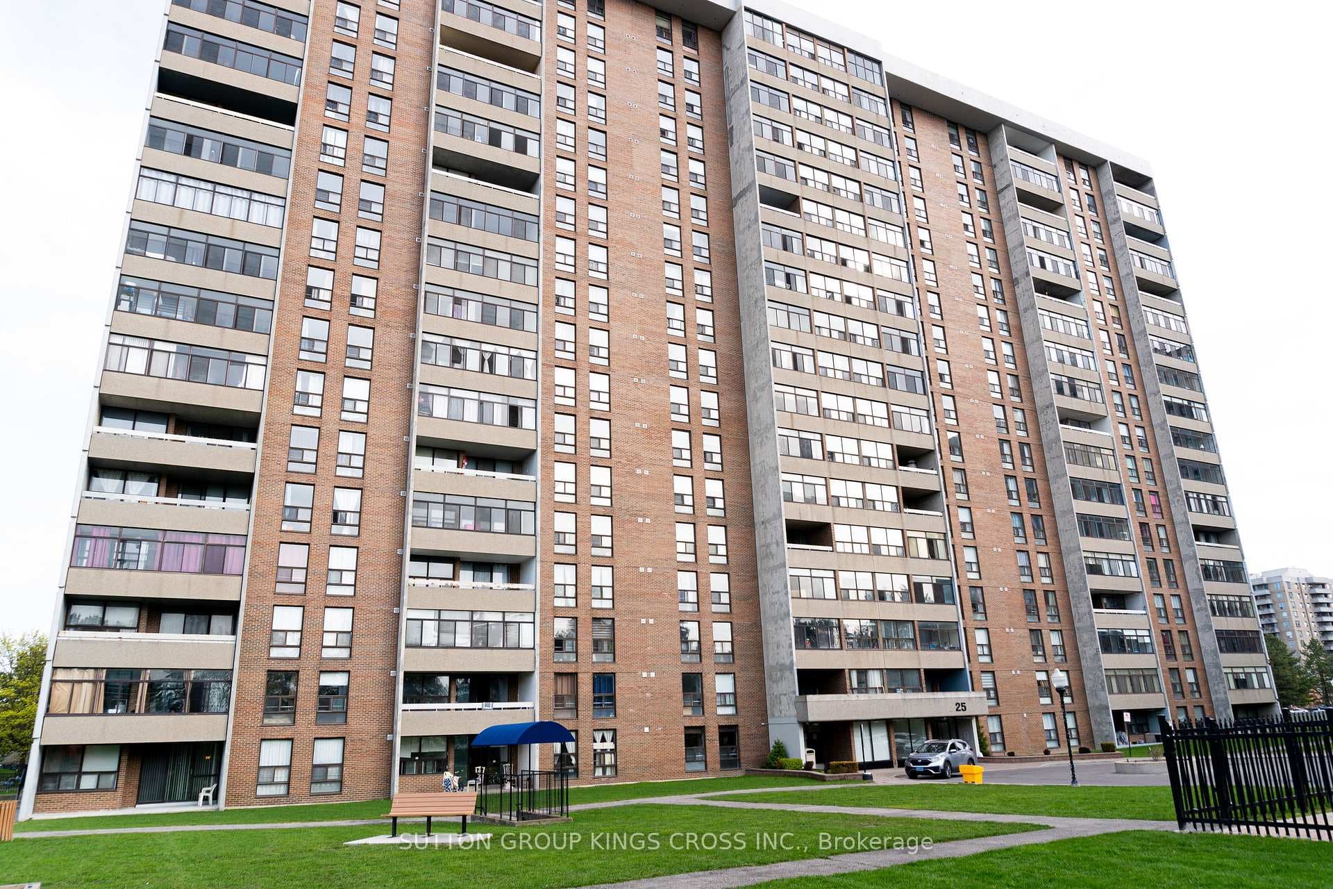 25 Kensington Road Unit 1007, Brampton