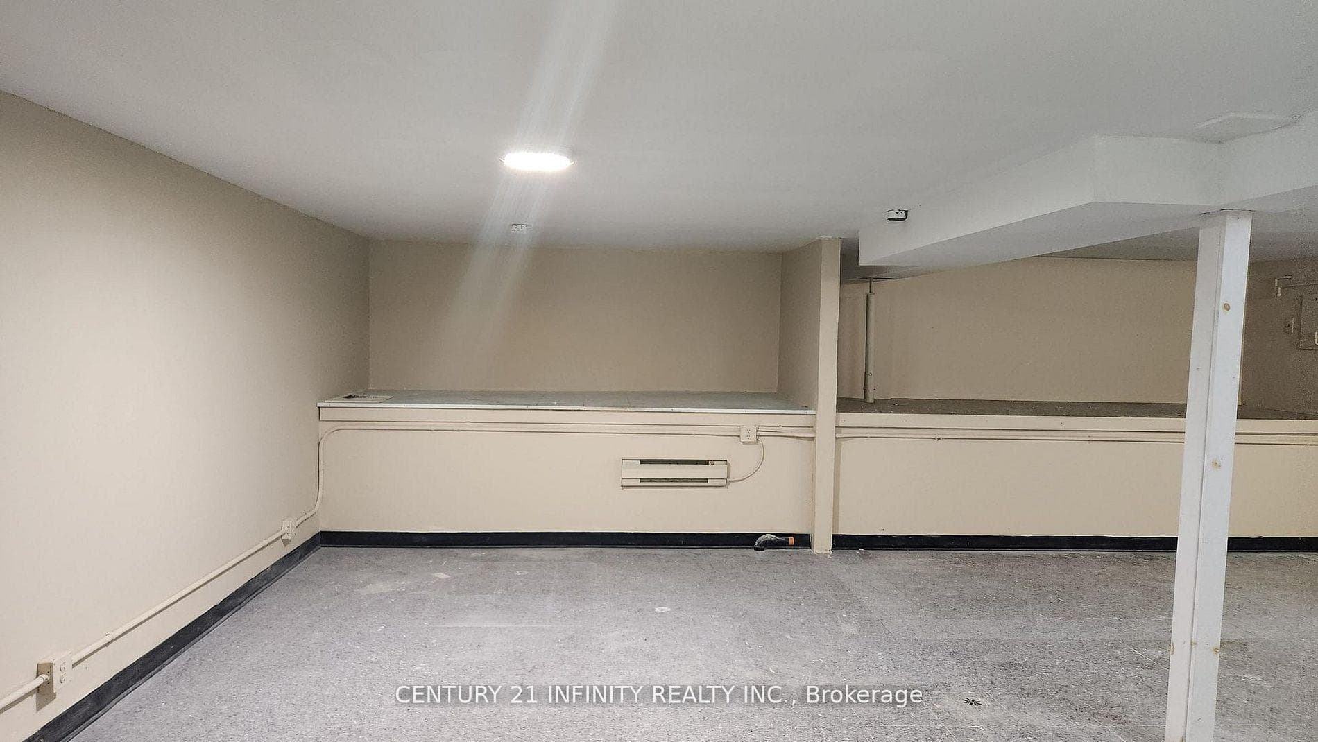 907 Simcoe Street Unit B, Oshawa, ON L1G 4W1 - Photo 1