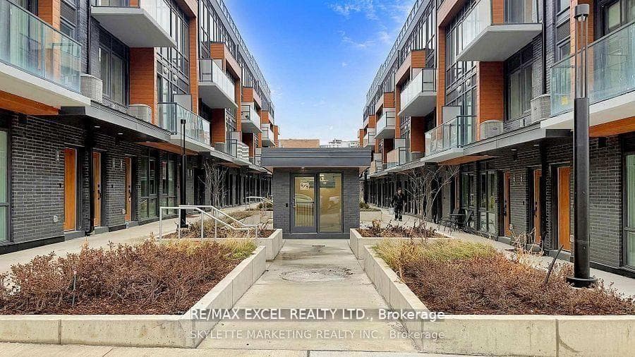 73 Curlew Drive Unit 57, Don Mills / Parkwoods / Victoria Village, ON M3A 0B1 - Photo 1