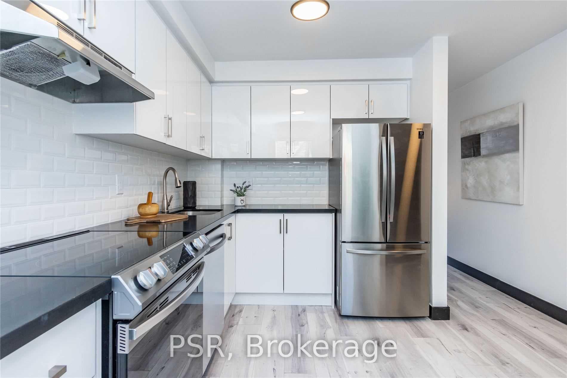 2 Blackthorn Avenue Unit 6, Keelesdale / Eglinton West, ON M6N 3H5 - Photo 1