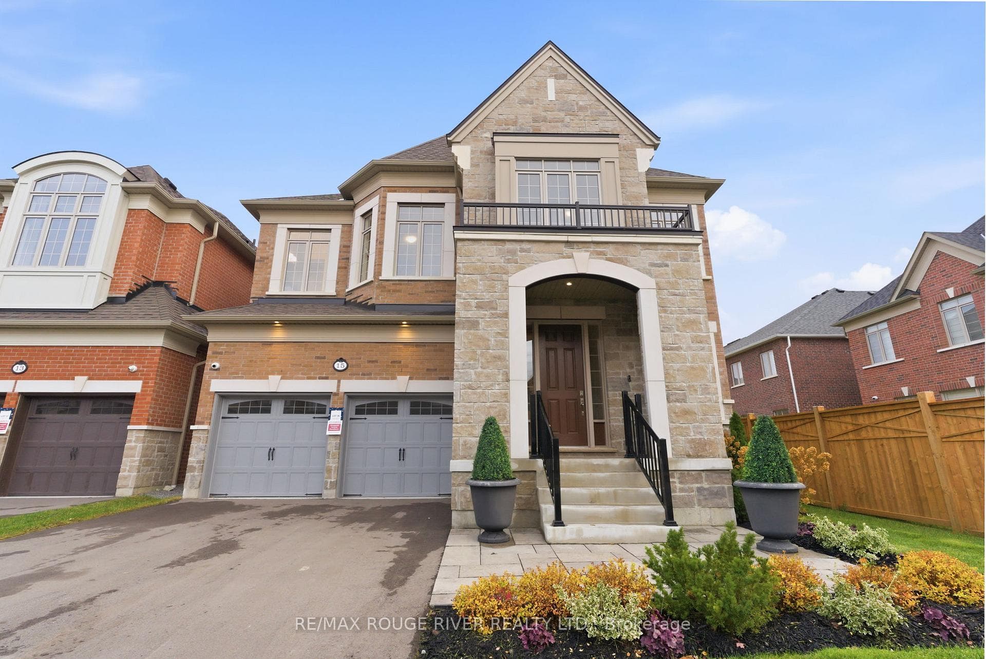 15 Brabin Circle, Whitby, ON L1P 0C1 - Photo 1