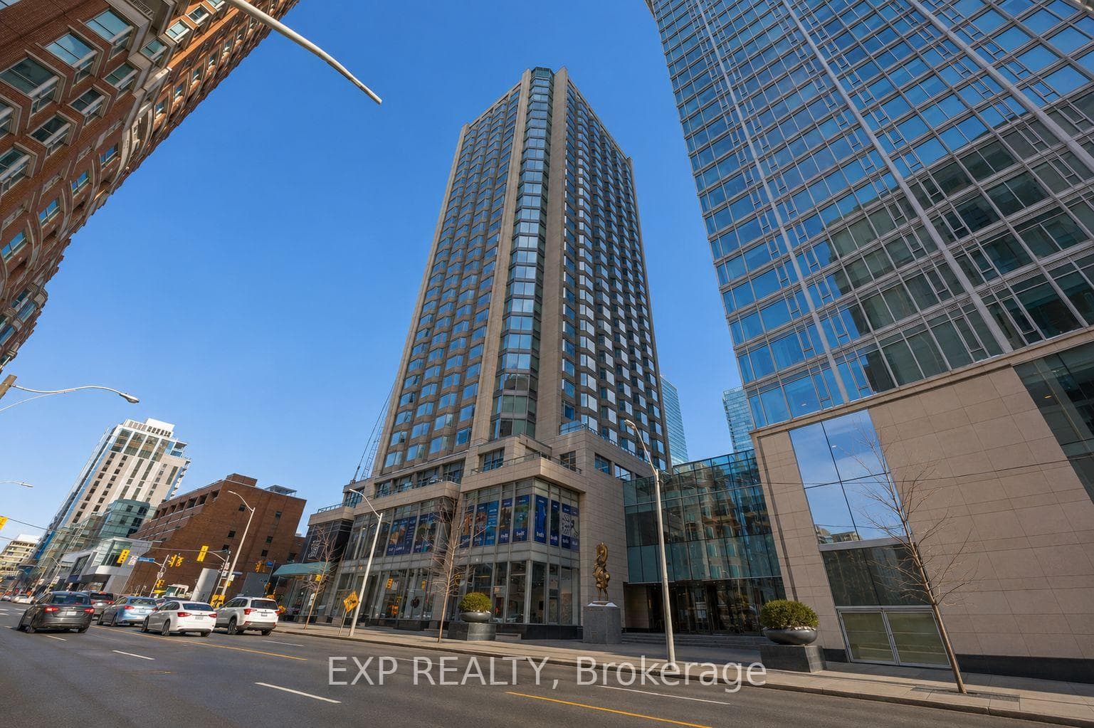 155 Yorkville Avenue Unit 1106, Annex / Yorkville / Summerhill, ON M5R 1C4 - Photo 1