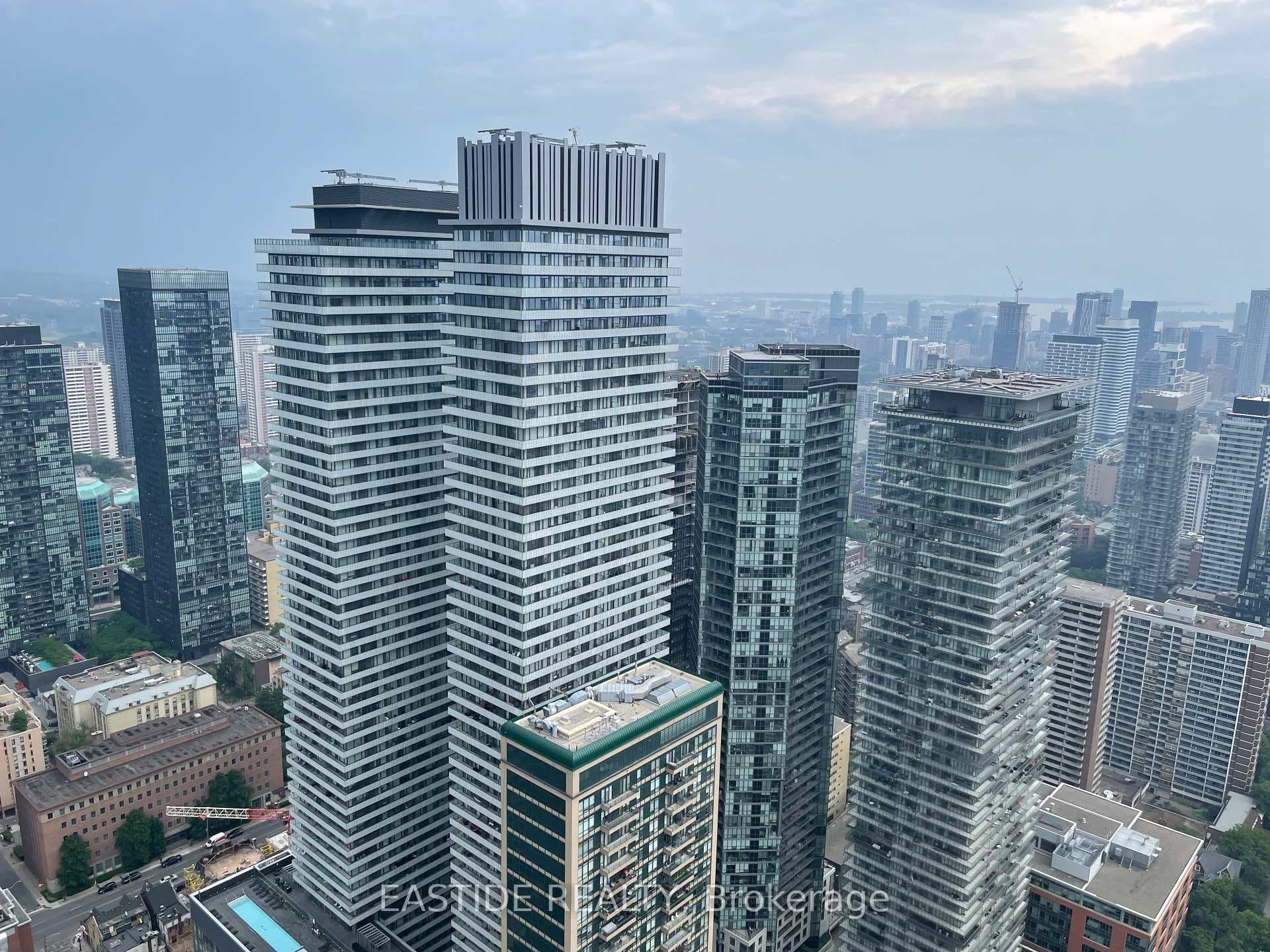 1 Bloor Street Unit 5203, Toronto C08