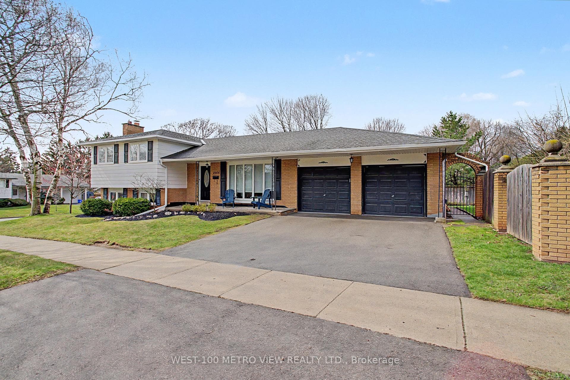 2144 Sandringham Drive, Burlington, ON L7P 1T9 - Photo 1