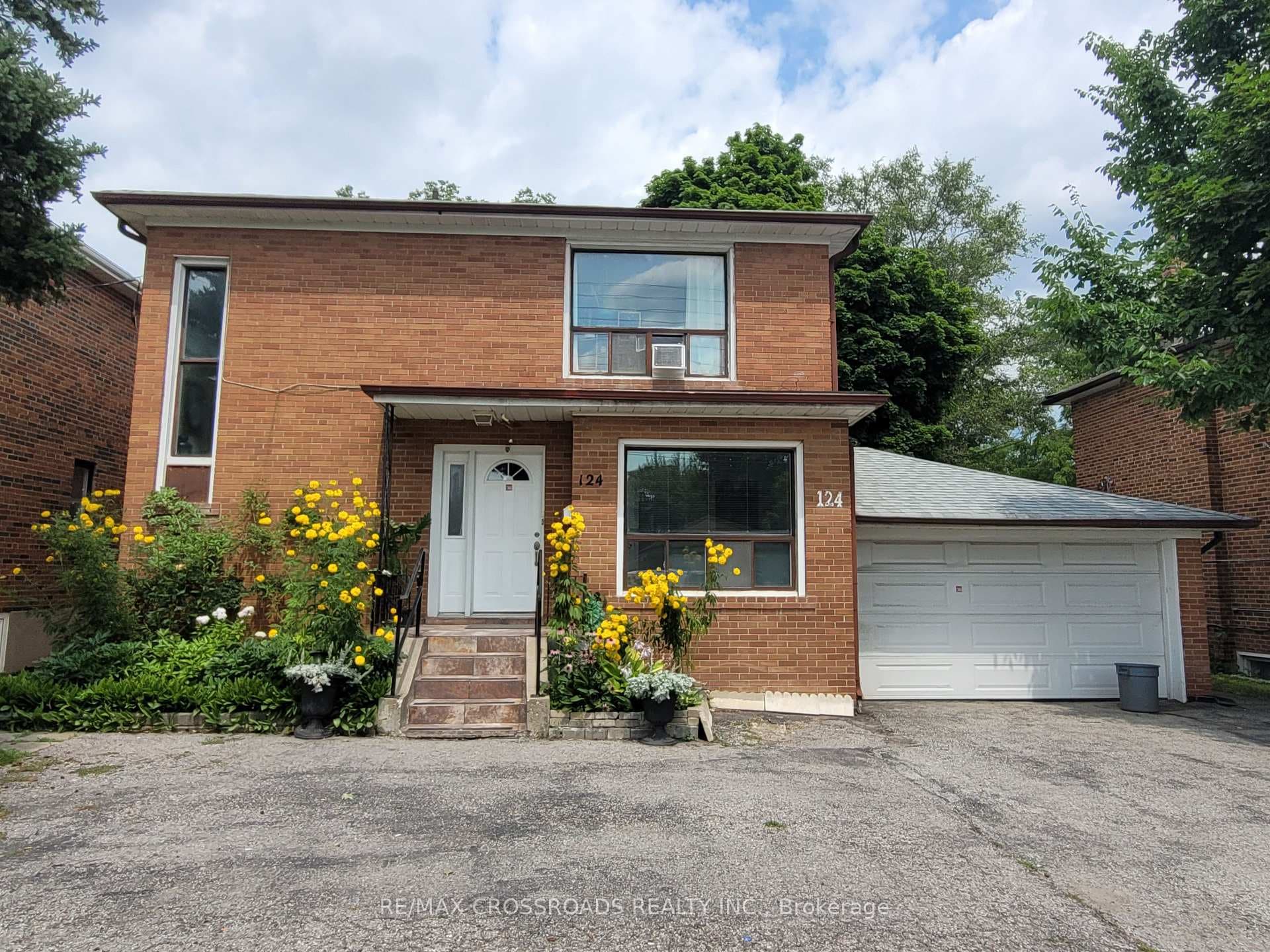 124 Major Mackenzie Drive Unit Main, Richmond Hill, ON L4C 1H1 - Photo 1