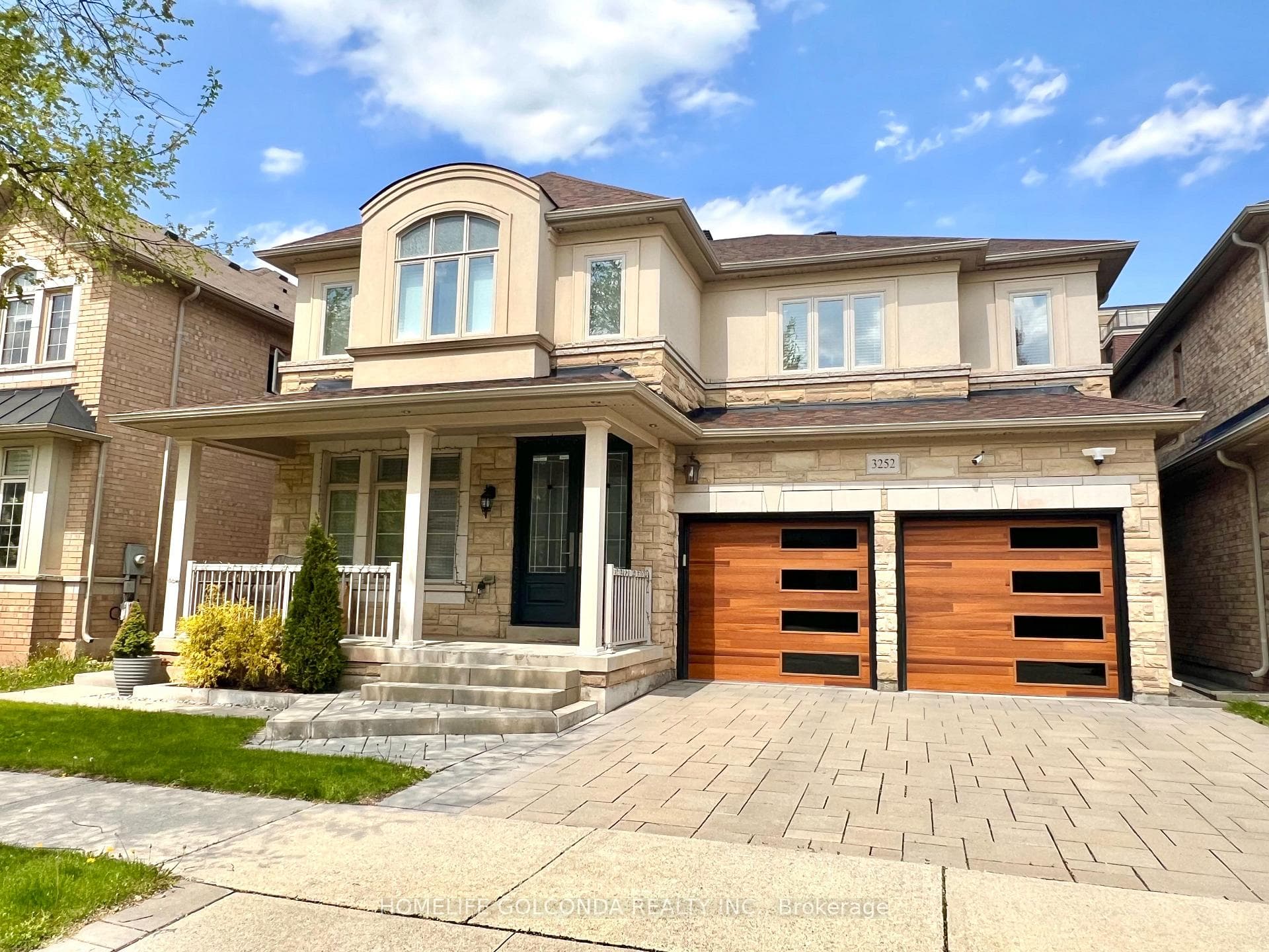 3252 Larry Crescent, Oakville