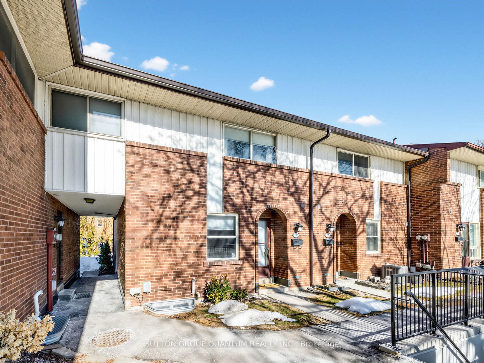 3665 Flamewood Drive Unit 30, Mississauga, ON L4Y 3P5 - Photo 1
