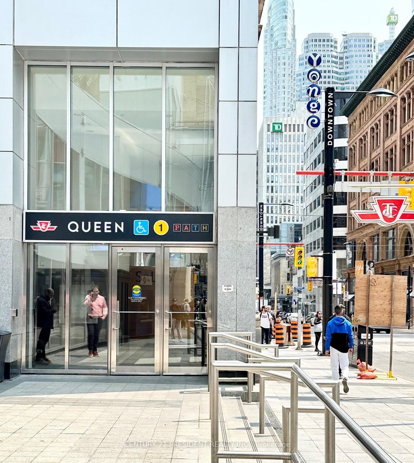 197 Yonge Street Unit 1310, Regent Park / Cabbagetown / St. James Town, ON M5B 1M4 - Photo 1