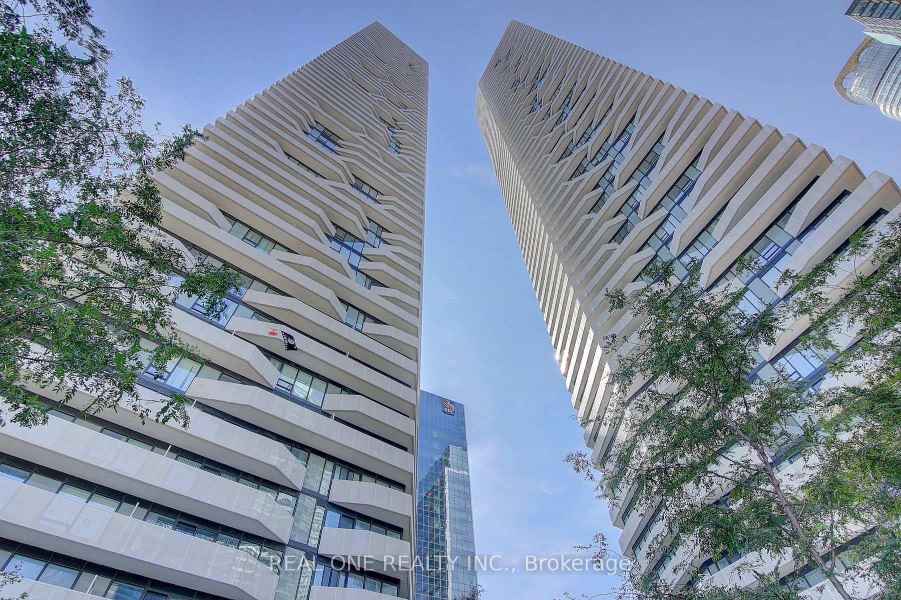 100 Harbour Street Unit 5008, Downtown Toronto / Waterfront, ON M5J 0B5 - Photo 1