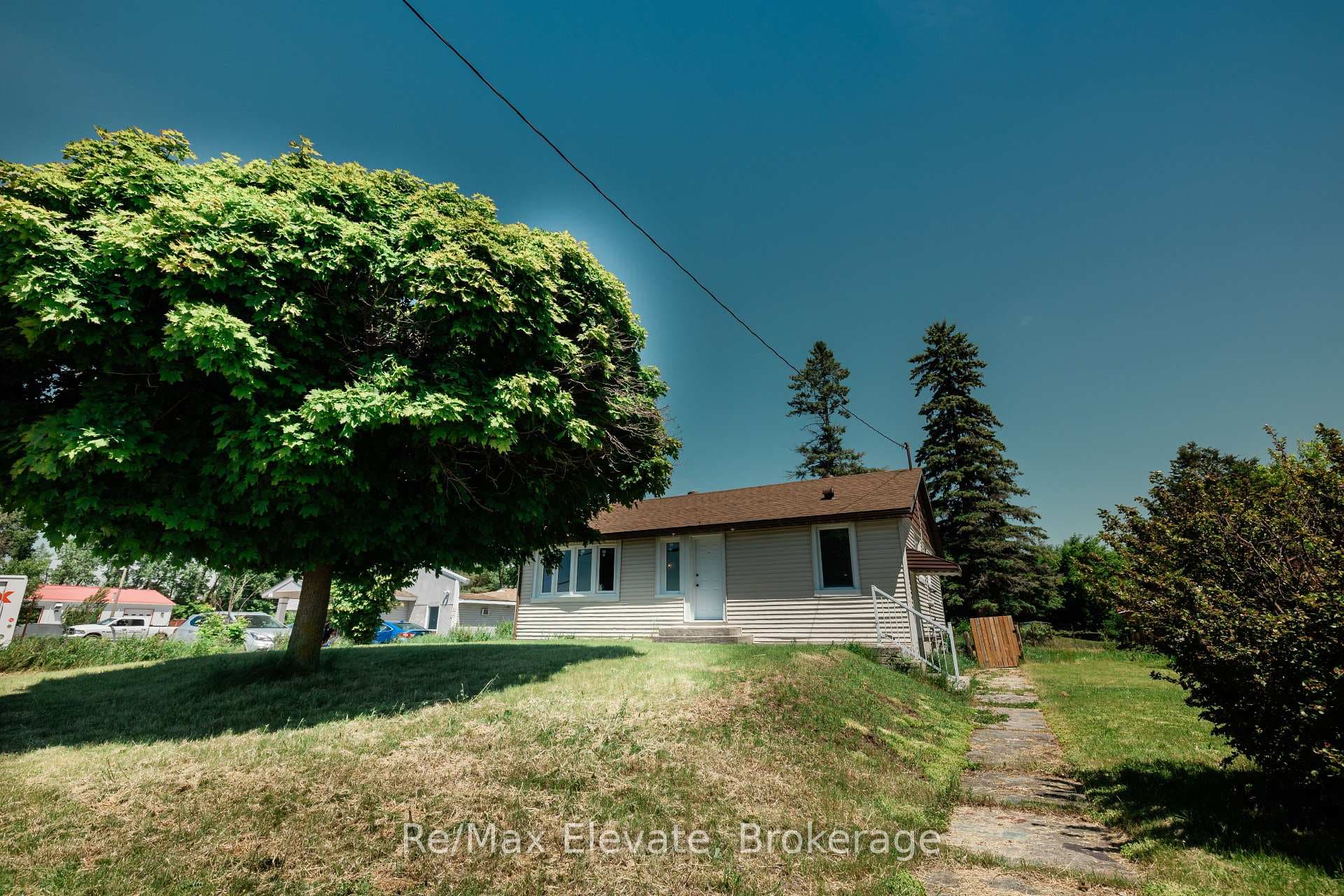 106 Whites Road, Quinte West, ON K8V 5P5 - Photo 1