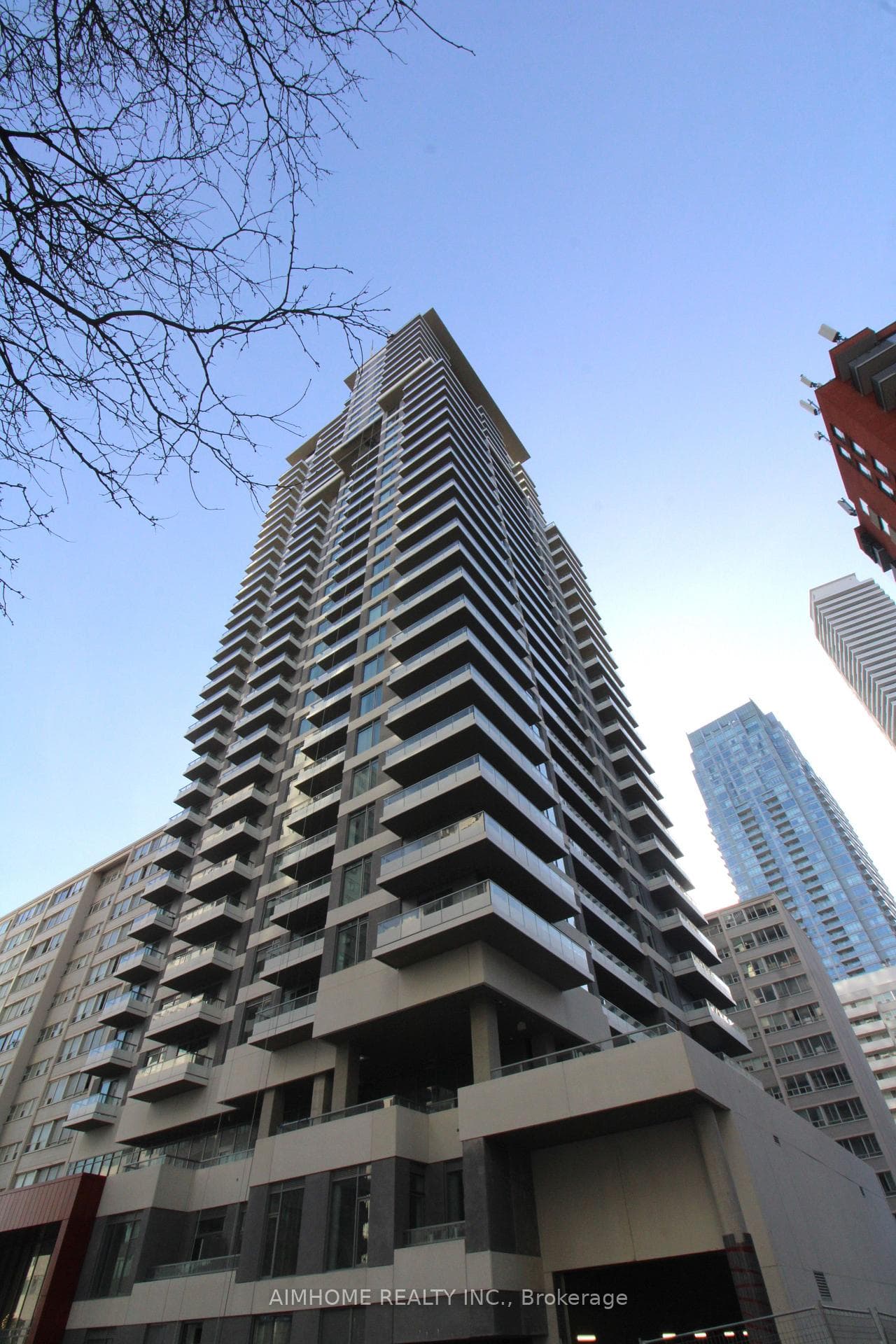 50 Dunfield Avenue Unit 1020, Leaside / Davisville, ON M4S 0E4 - Photo 1