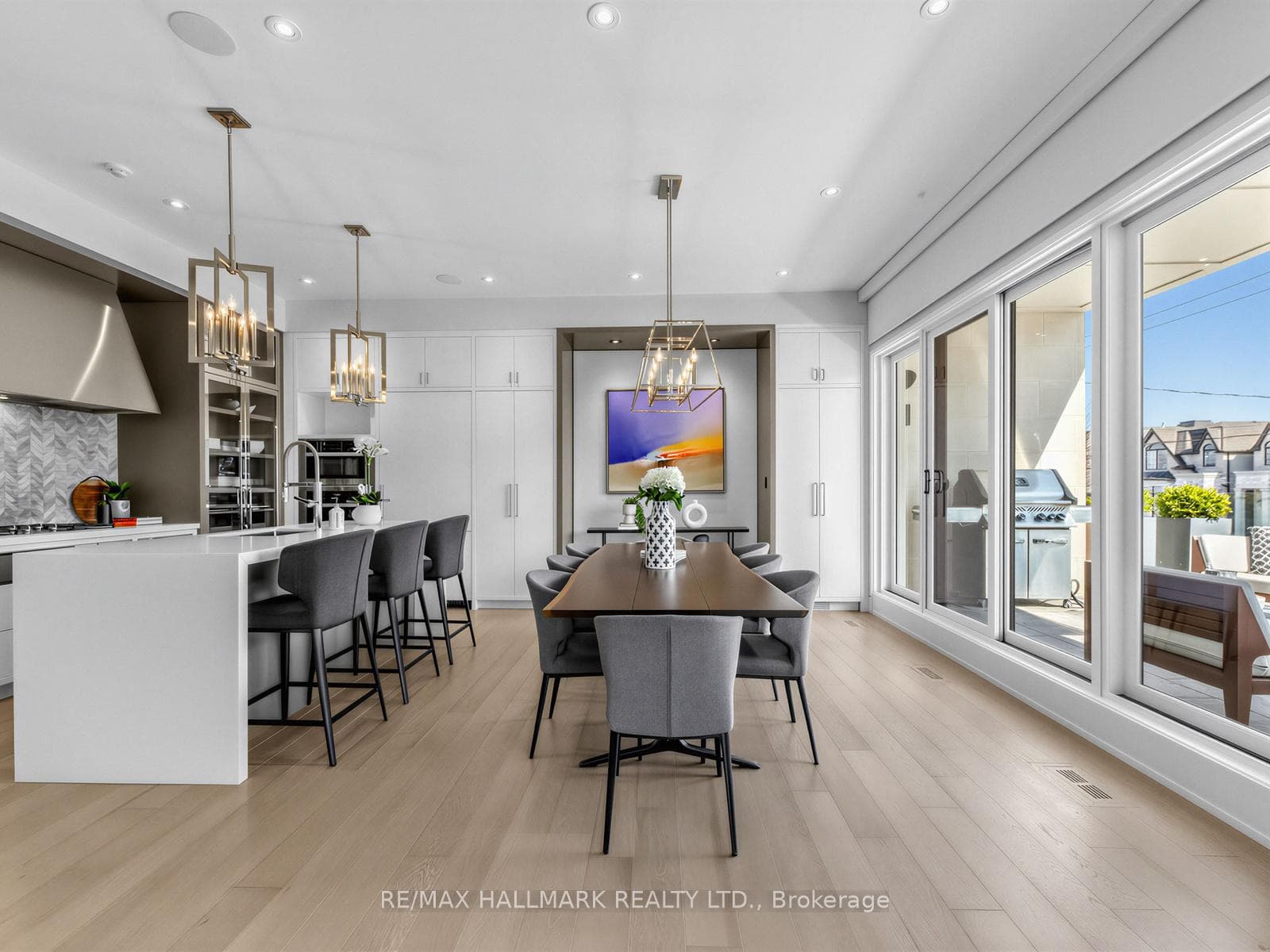 1 Thurloe Avenue, Leaside / Davisville, ON M4S 0B4 - Photo 1