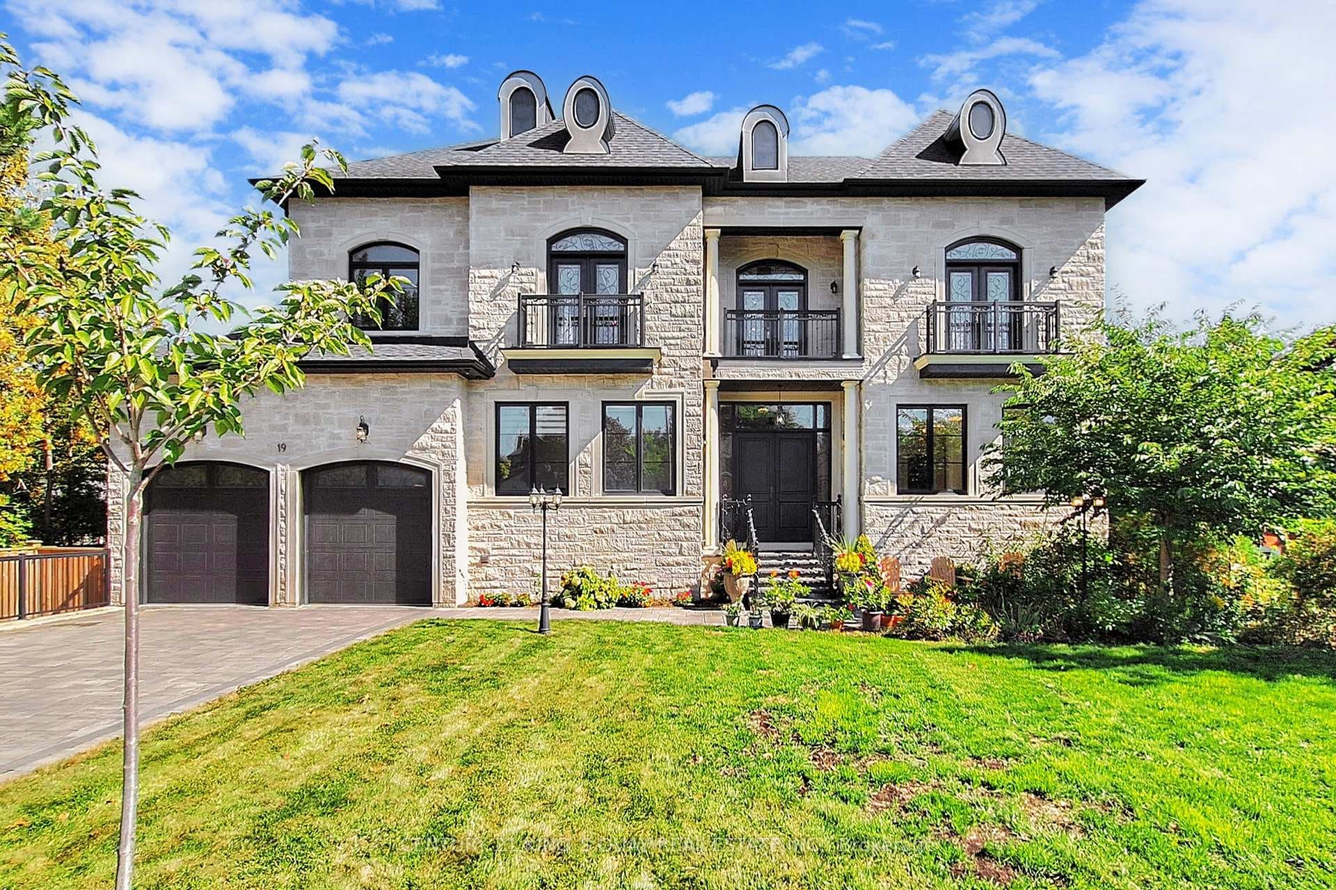 19 Blyth Street, Richmond Hill, ON L4E 2Y2 - Photo 1