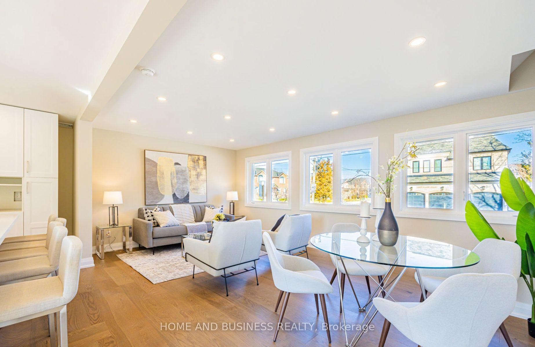 1326 Meredith Avenue, Mississauga, ON L5E 2E7 - Photo 1