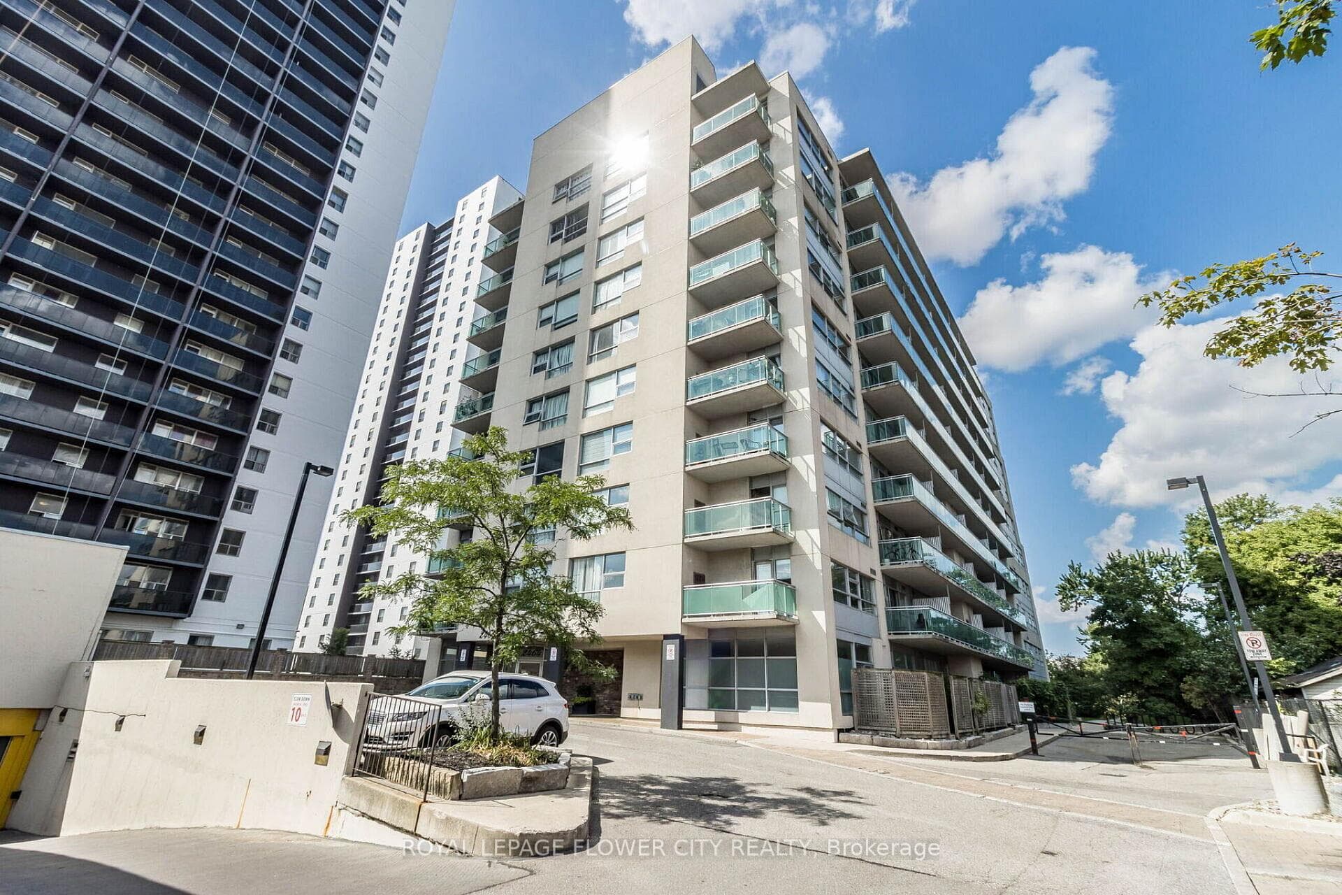2464 Weston Road Unit 907, York / Weston, ON M9N 0A2 - Photo 1