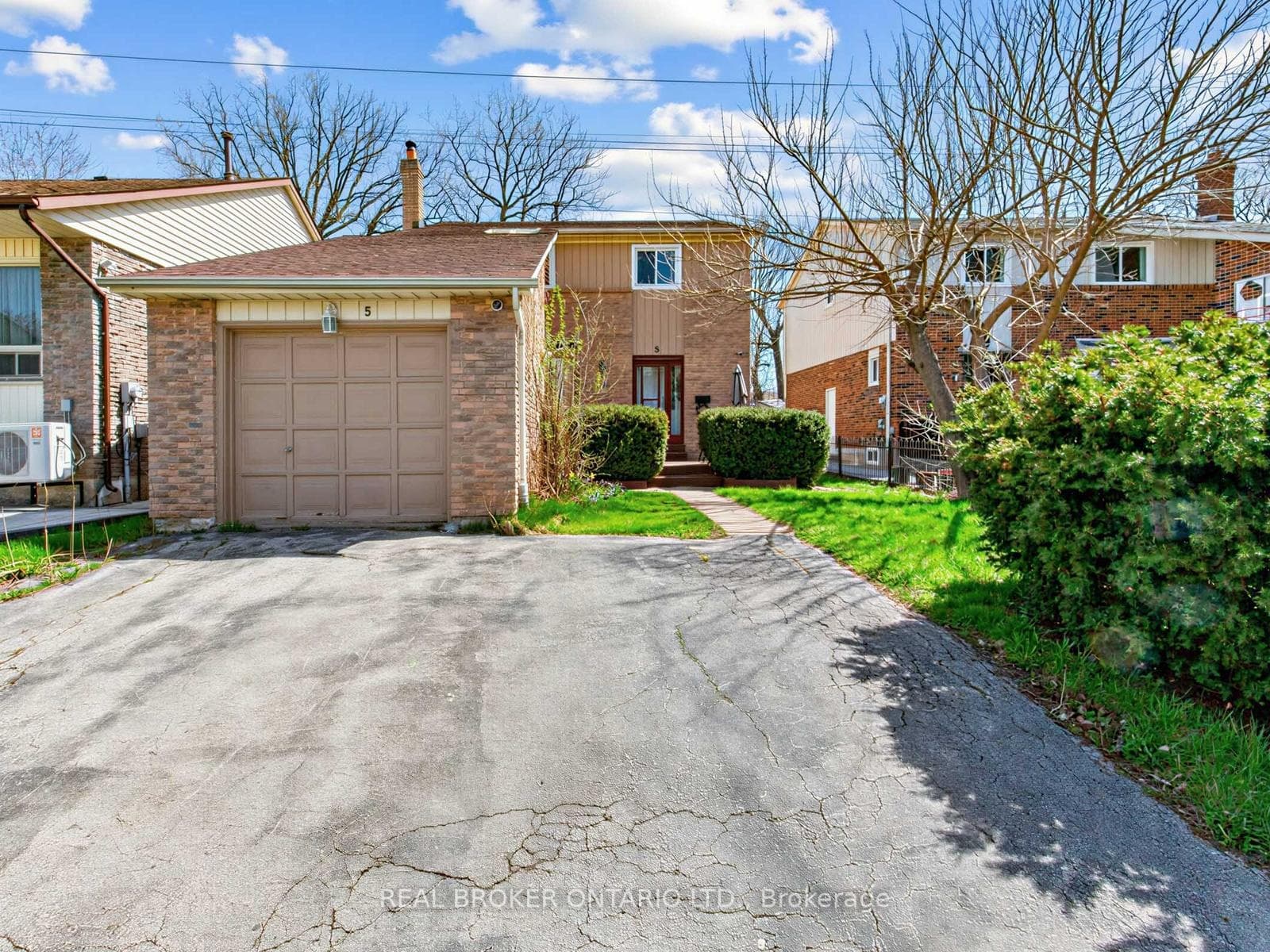 5 Firebrace Road, Scarborough Village / Eglinton East, ON M1W 2Z3 - Photo 1