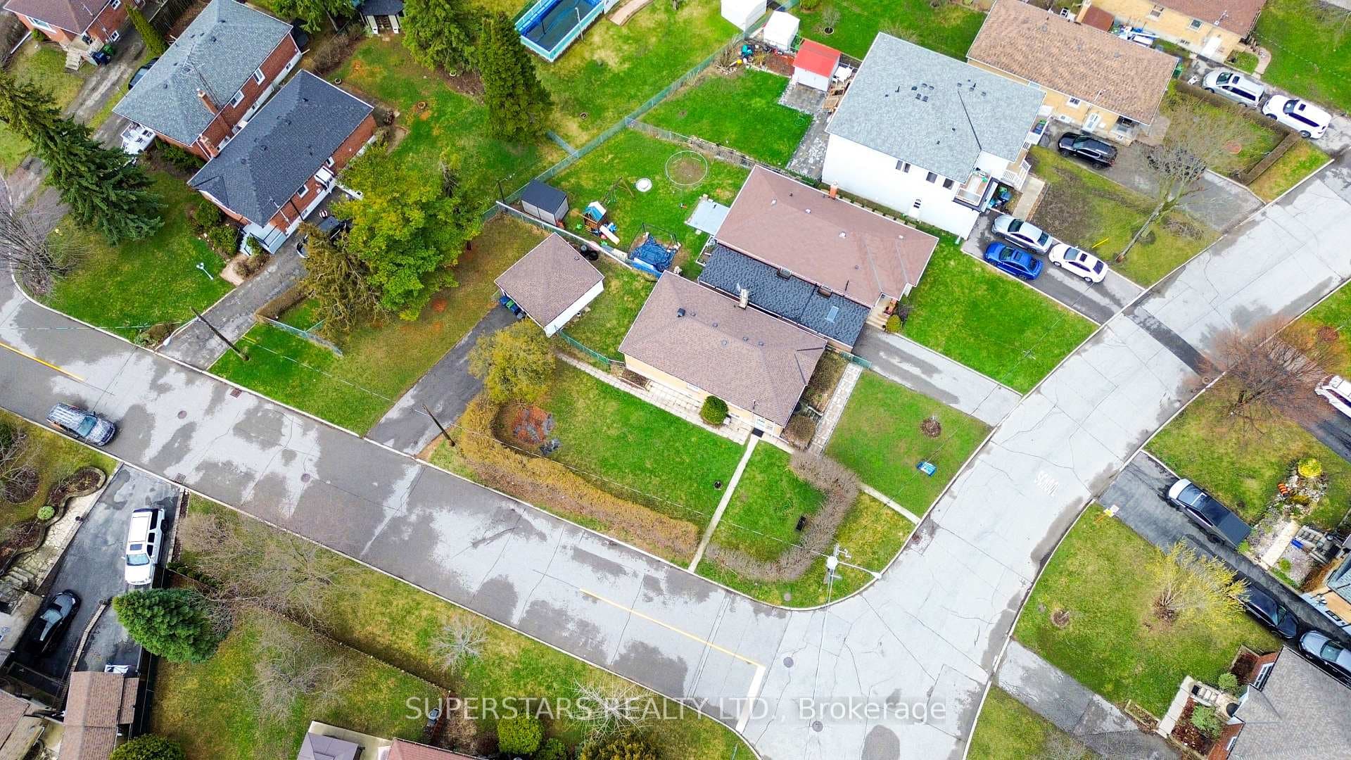 106 Ainsdale Road, Dorset Park / Kennedy Park, ON M1R 3Z2 - Photo 1