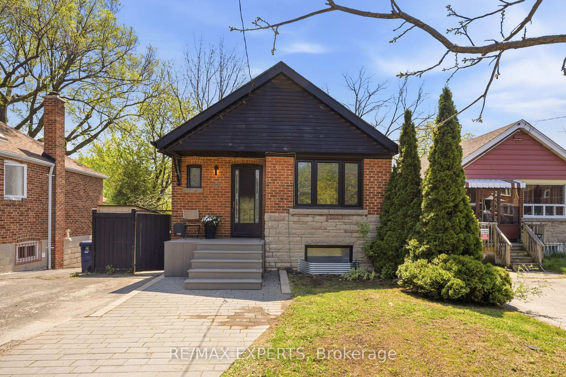 221 Clonmore Drive, Birch Cliff / Cliffside, ON M1N 1Y4 - Photo 1