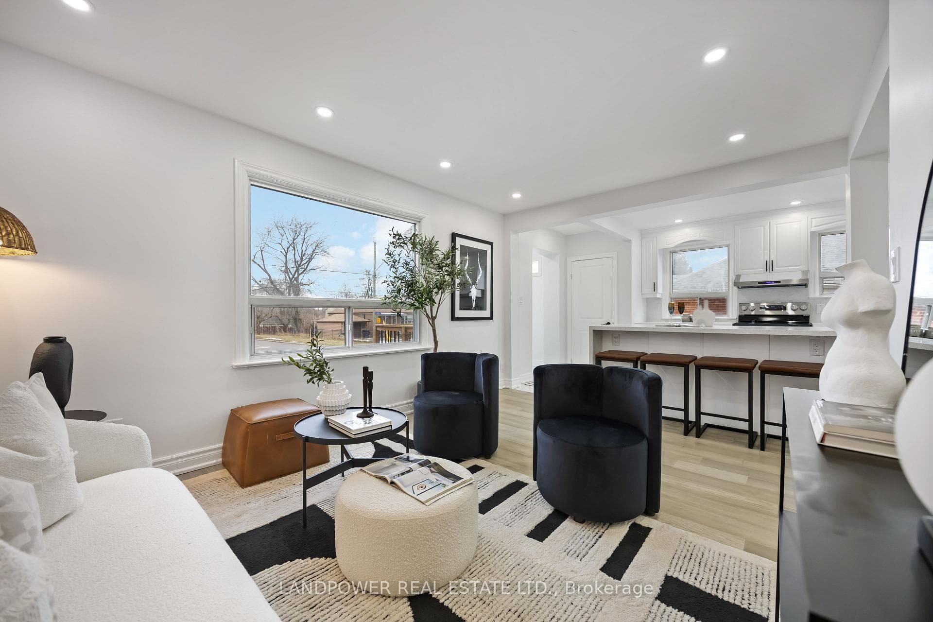 195 Phyllis Avenue, Scarborough Town Centre, ON M1M 1Y9 - Photo 1