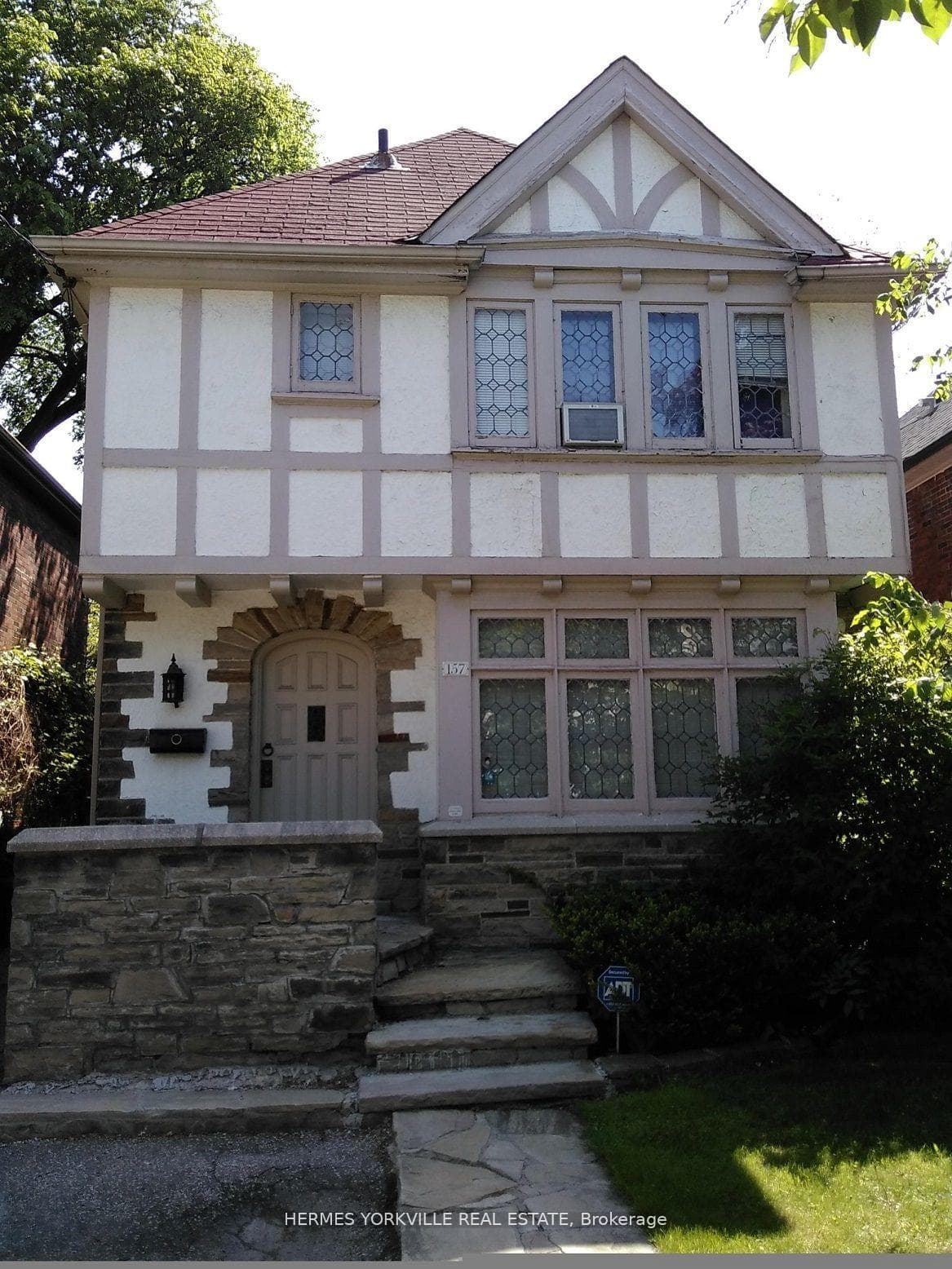 157 Chiltern Hill Road, Forest Hill / Deer Park, ON M6C 3C3 - Photo 1