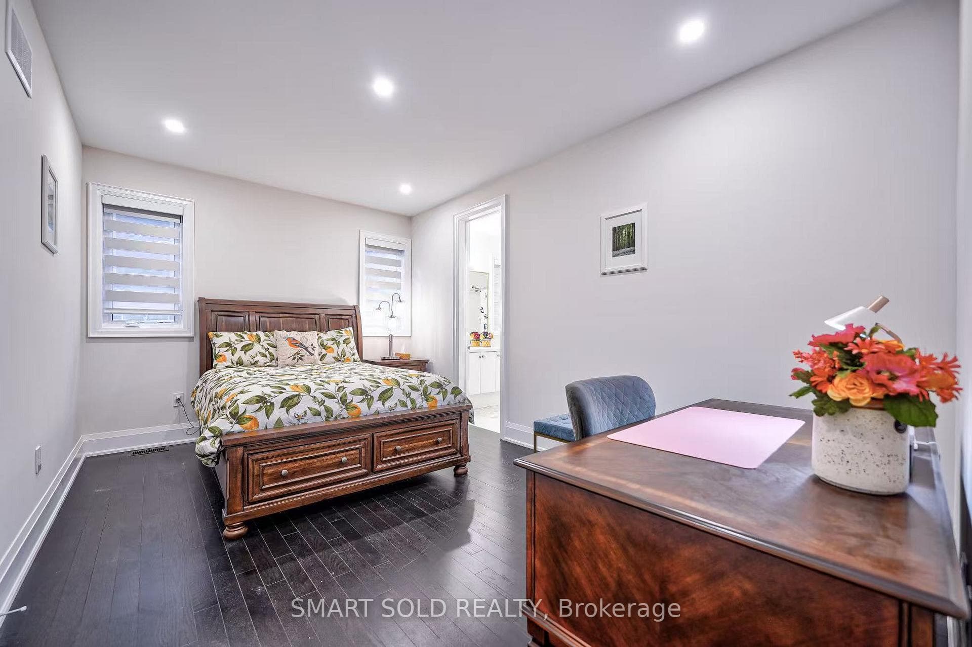 133 HILLSVIEW Drive Unit Room E, Richmond Hill, ON L4C 2R4 - Photo 1