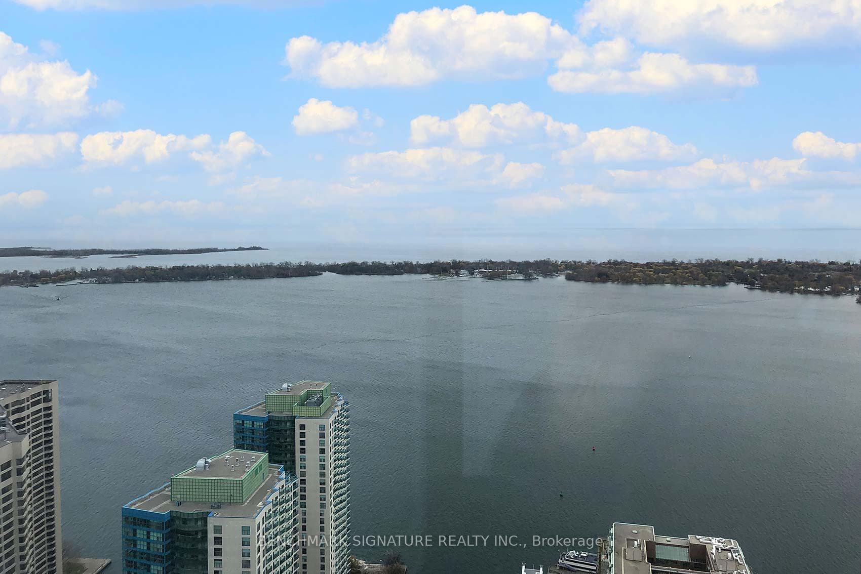 10 York Street Unit 5807, Toronto C01
