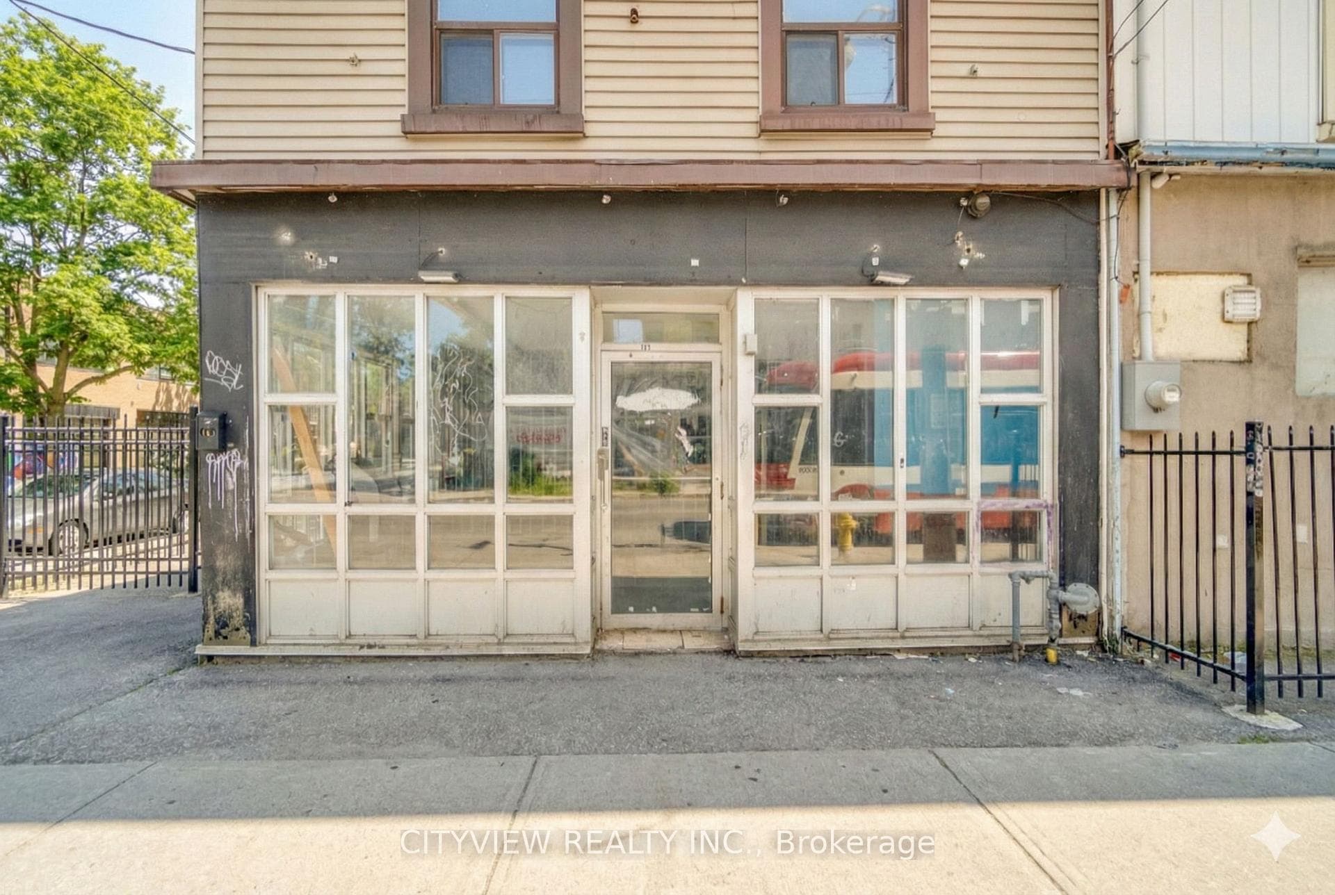 345 Dundas Street Unit Main, Regent Park / Cabbagetown / St. James Town, ON M5A 2A2 - Photo 1