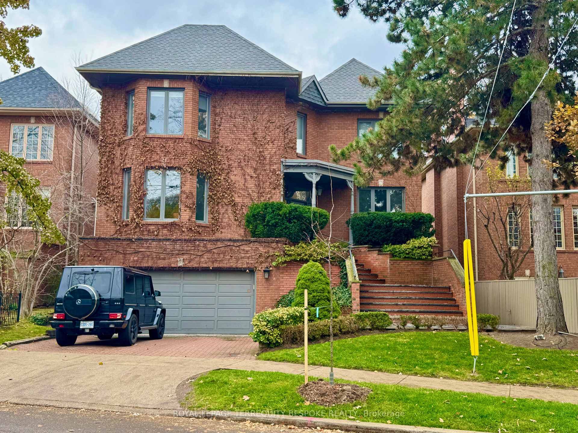 1 Scarth Road, Rosedale / Moore Park, ON M4W 2S5 - Photo 1