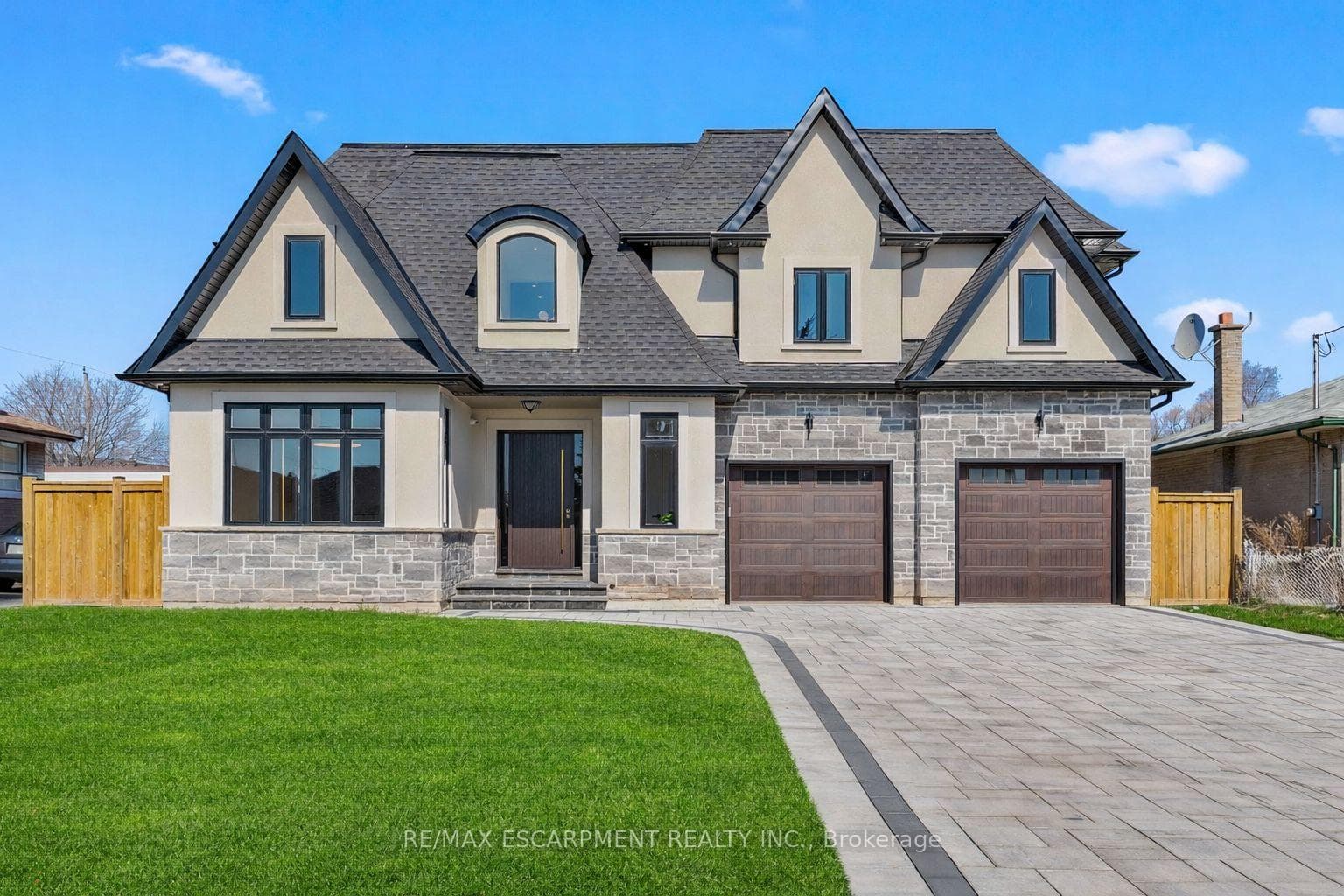 383 Wadsworth Street, Oakville, ON L6K 2A2 - Photo 1