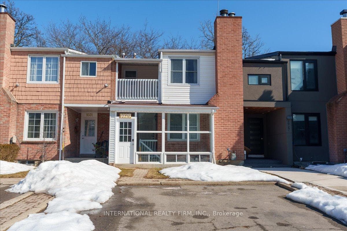 1029 Zante Crescent, Mississauga, ON L5J 4M6 - Photo 1