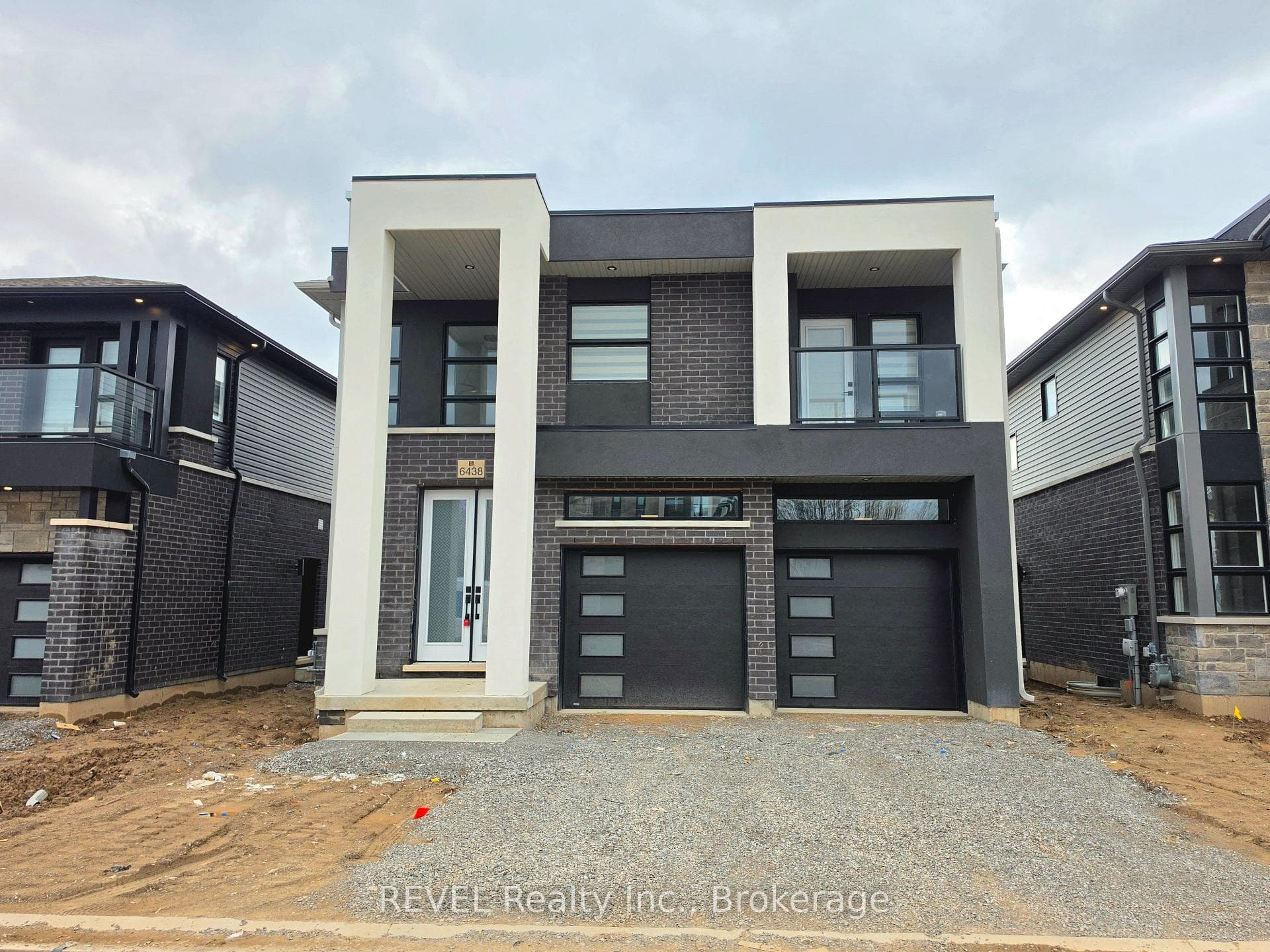 6438 SUNSHINE Common, Niagara Falls, ON L2G 0E4 - Photo 1